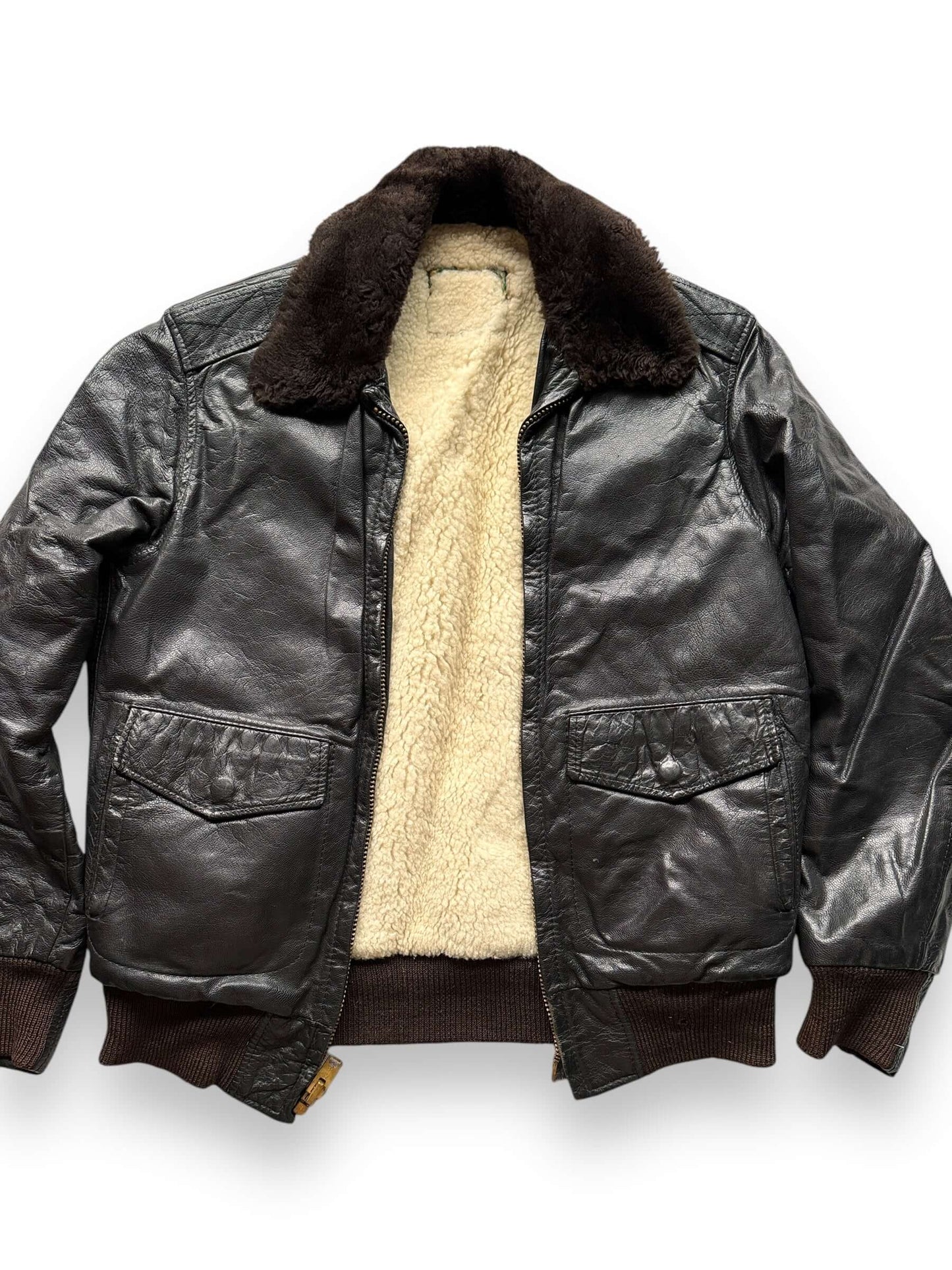 front close up of Vintage Unbranded G-1 Leather Jacket w/ Busted Zipper SZ 36