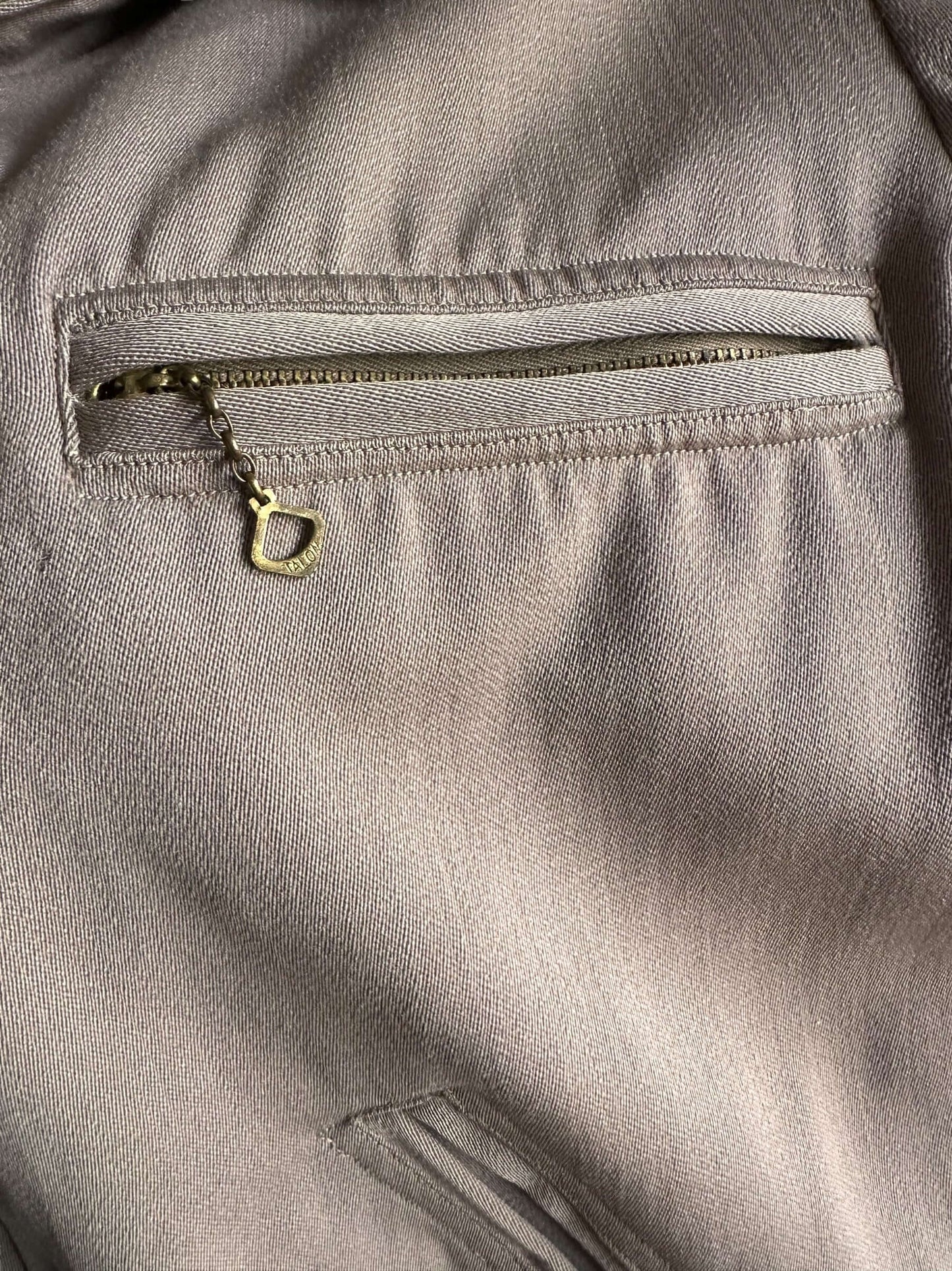 Upper Pocket Zipper Pull on Vintage Pendleton Gabardine Jacket SZ L | Vintage Workwear Seattle | Seattle Vintage Clothing