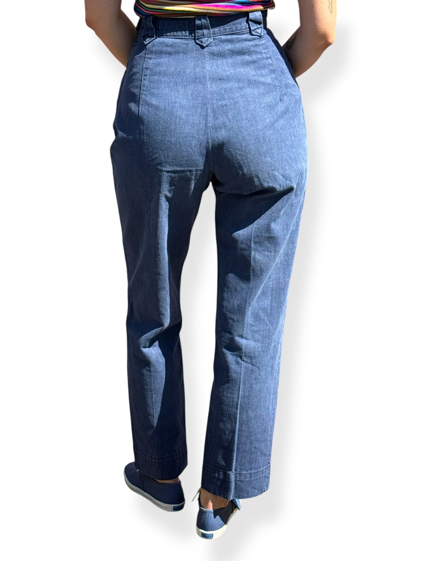 Rear Close Up On Body View of Vintage Lee Frontier Lady Side Zip Jeans W25