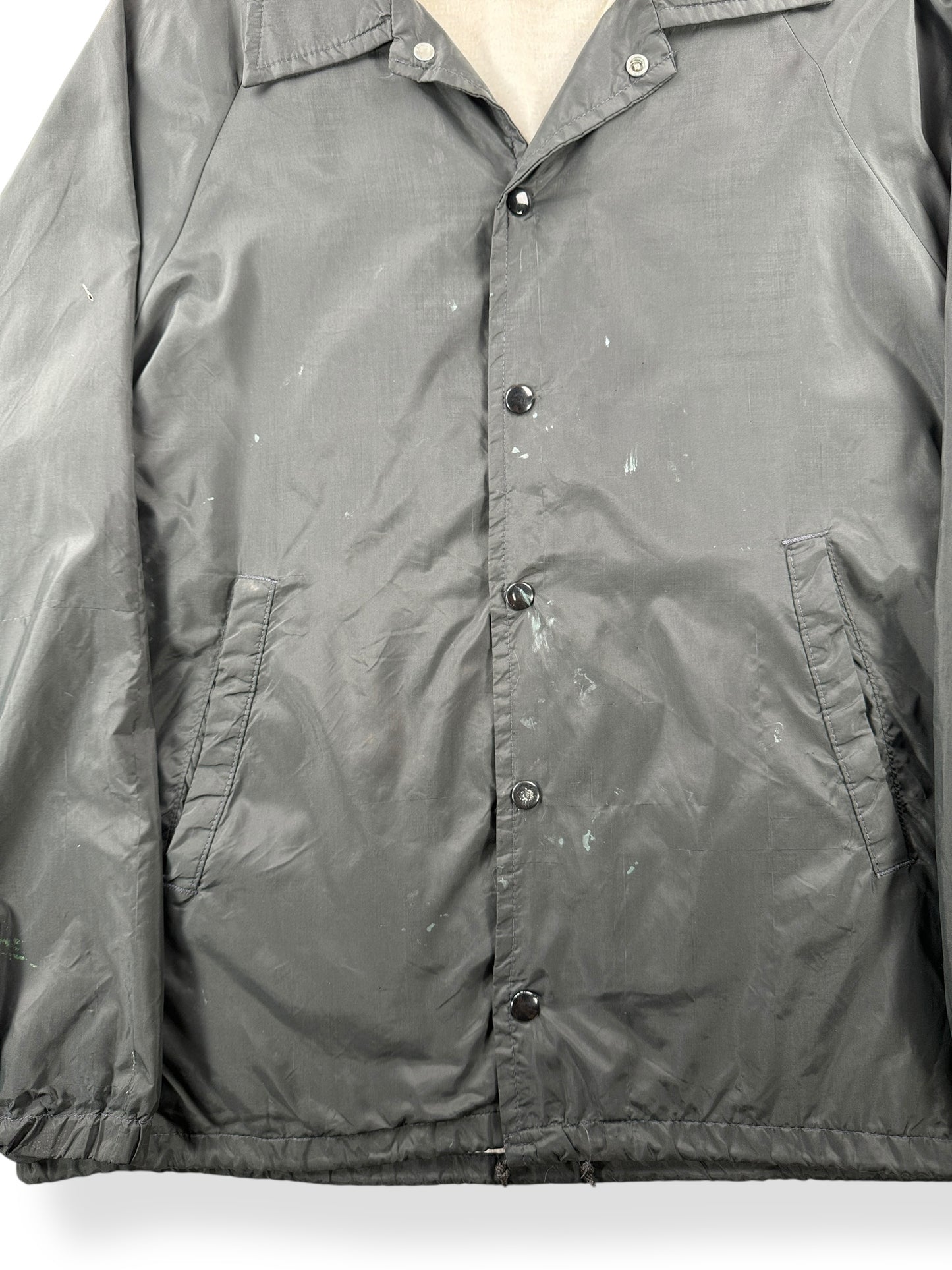 Stains on Vintage Glass Door Bar Yakutat Alaska Coaches Jacket SZ M
