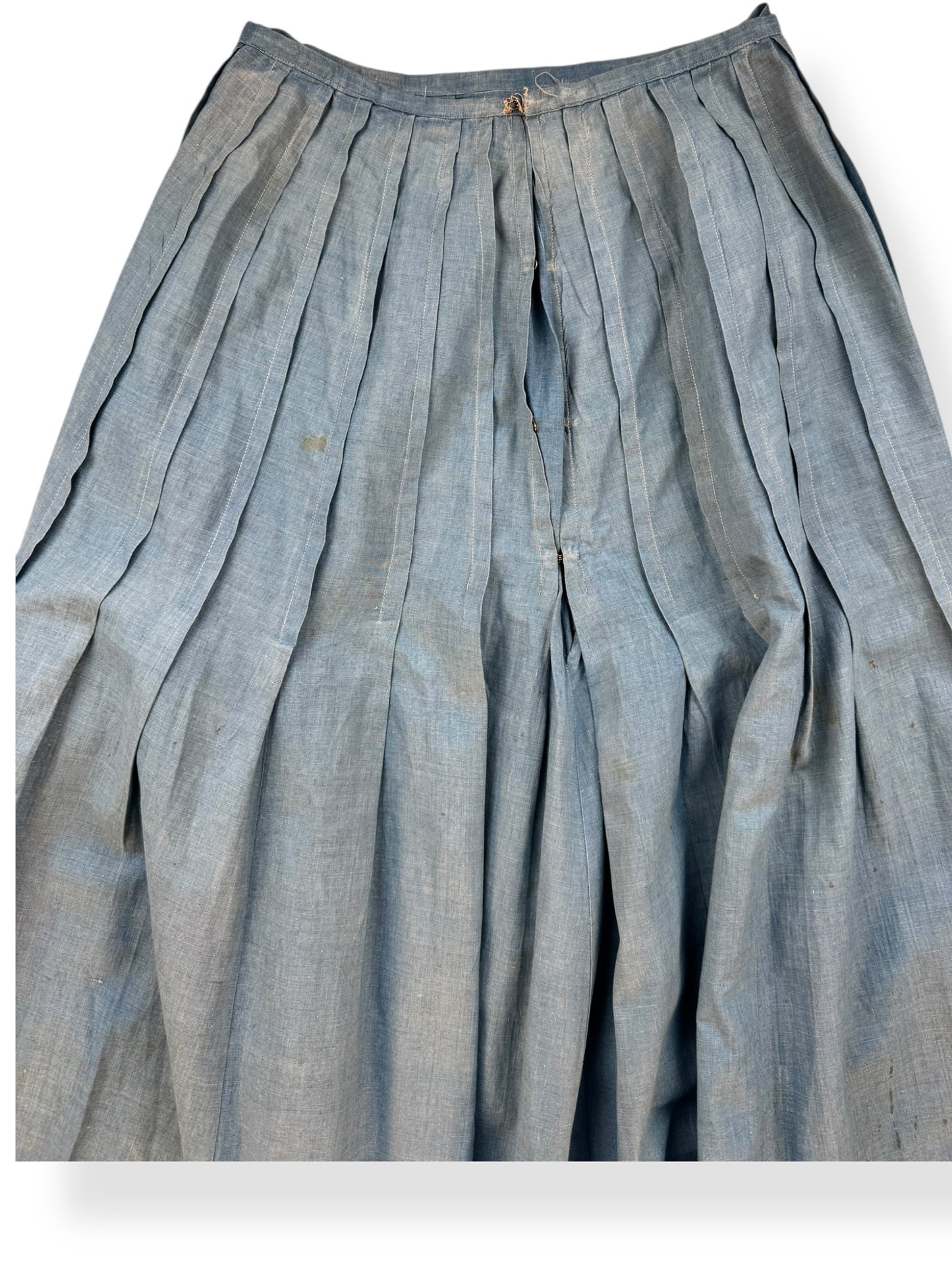 Bck view of Early 1900s Antique Chambray Skirt S