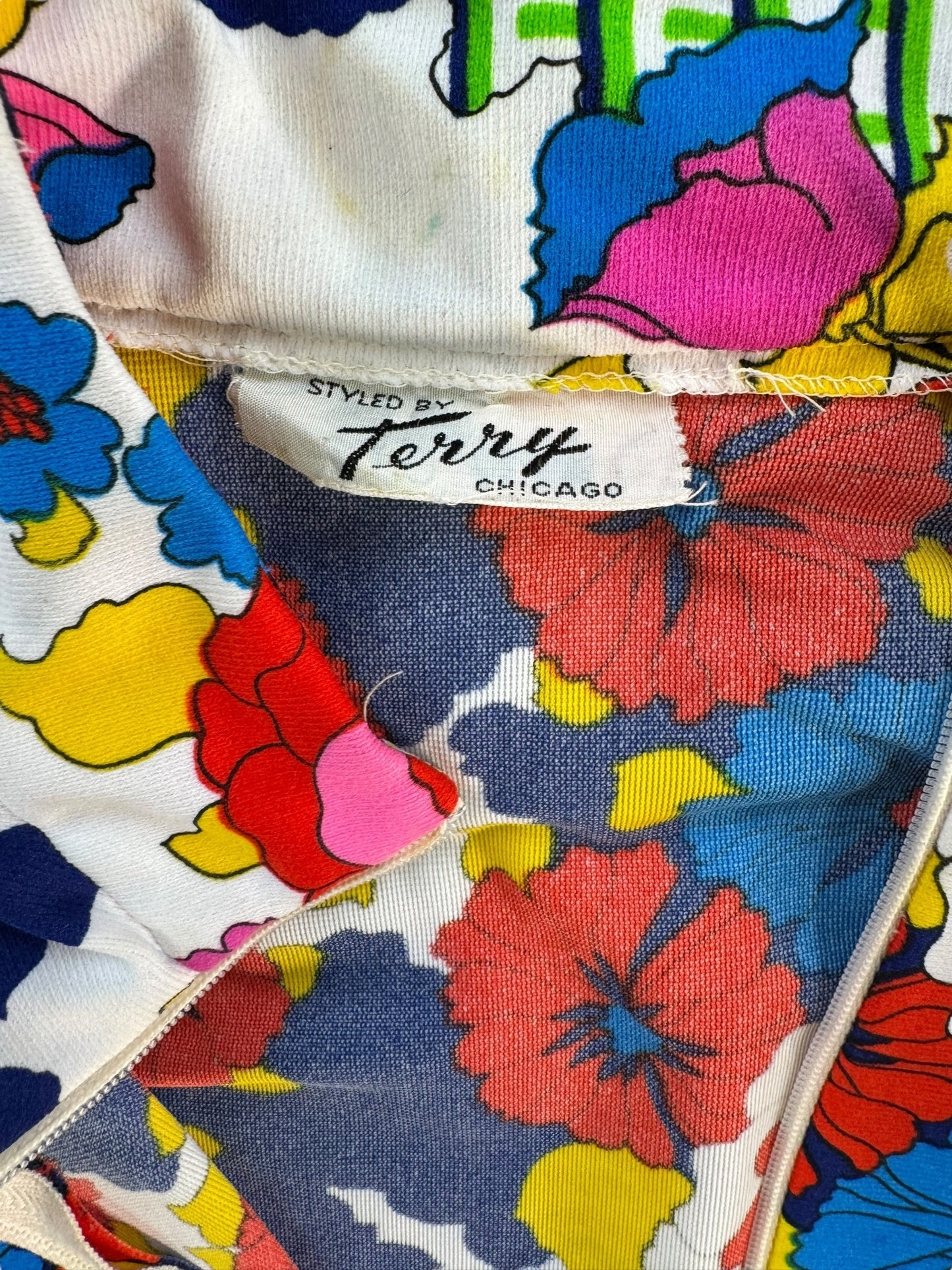 Tag vie wof 1960s Terry of Chicago Floral Poly Zip Up M