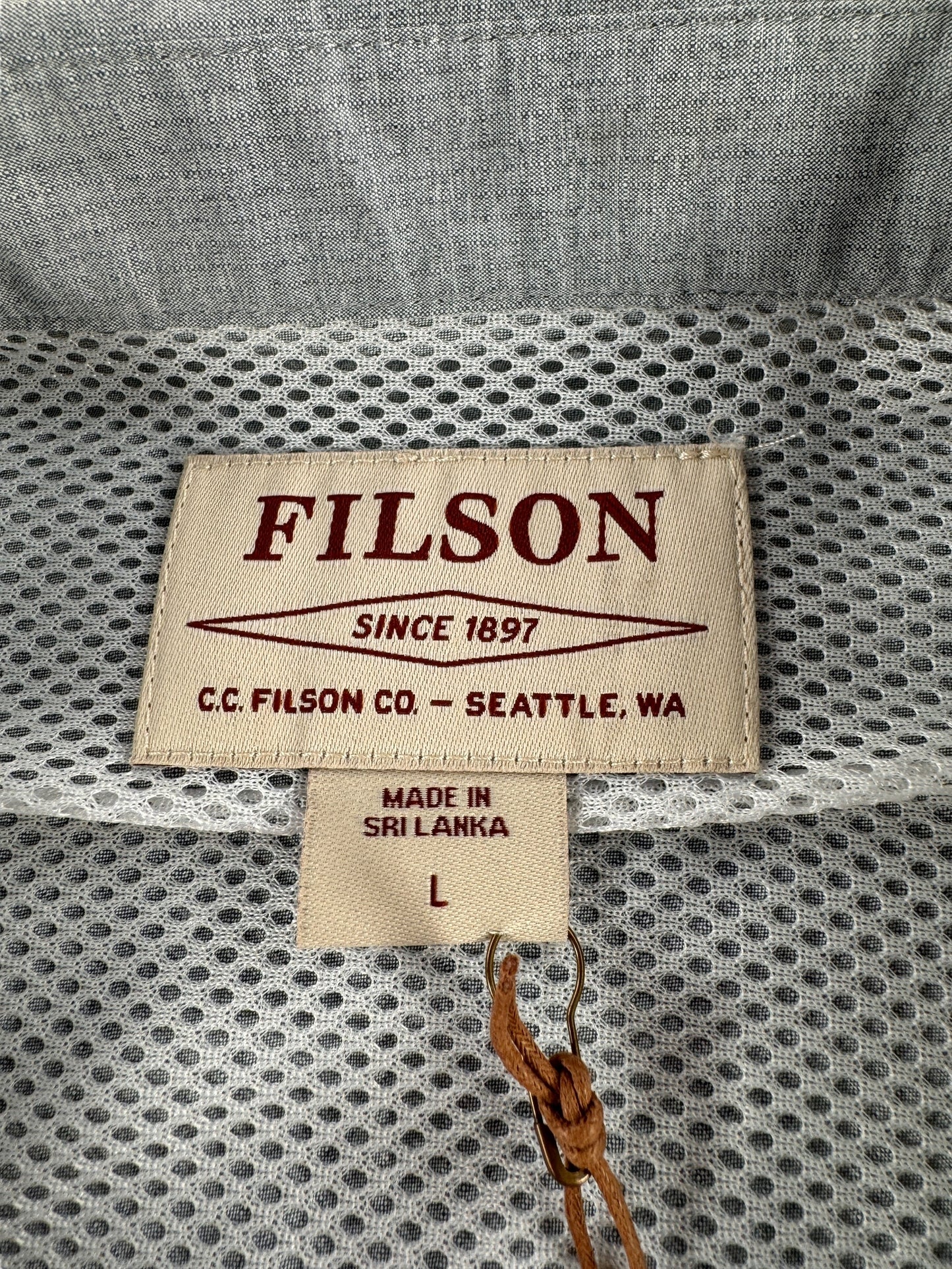 Tag on Modern NWT Filson Women's Twin Lakes Sport Shirt SZ L