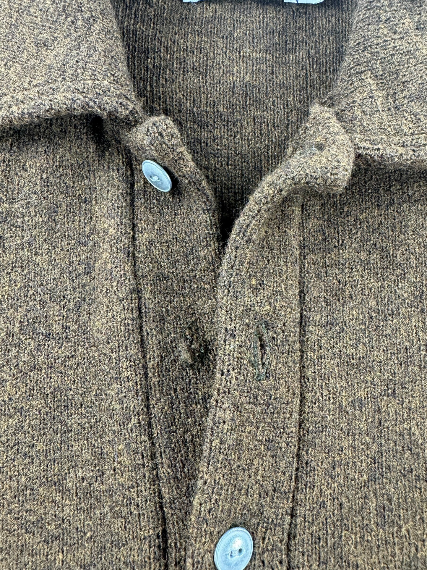 Missing Button on Vintage Columbia Knit Wool Pullover SZ L