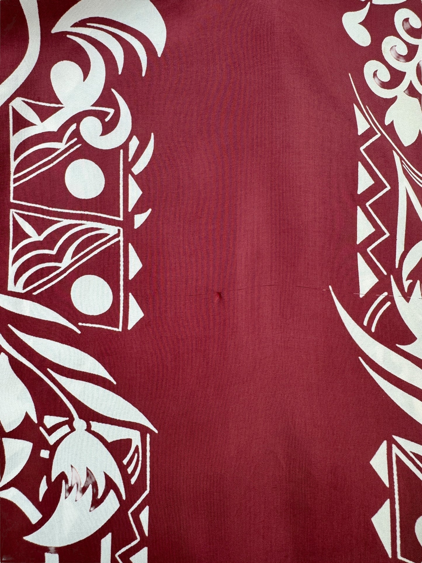 Thread Pull on Vintage Made in California Border Print Aloha Shirt SZ L AS IS