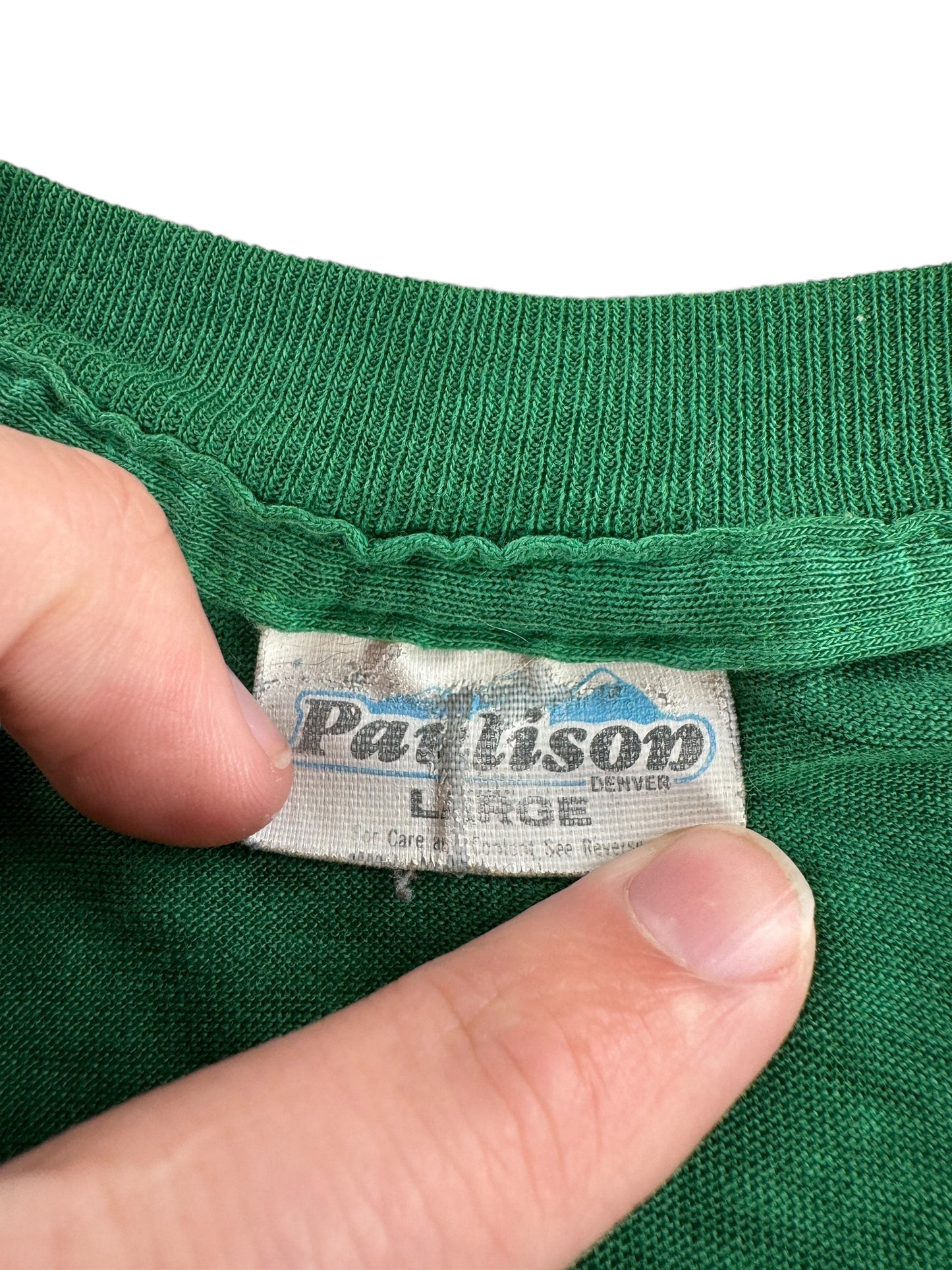 Tag on Vintage Kiss Me I'm Irish Tee SZ M AS IS