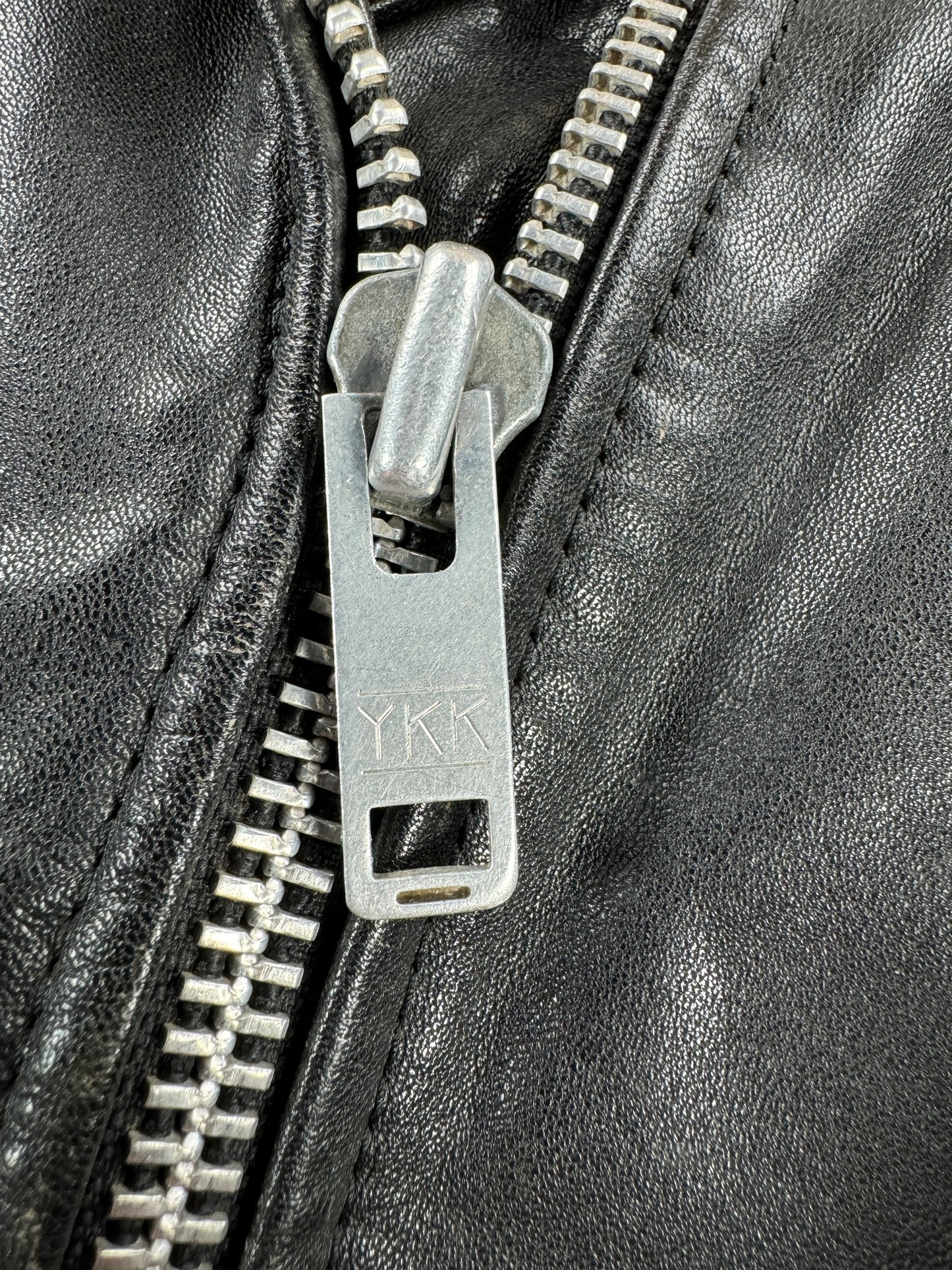 Zipper on Vintage Bermans Leather Jacket SZ M