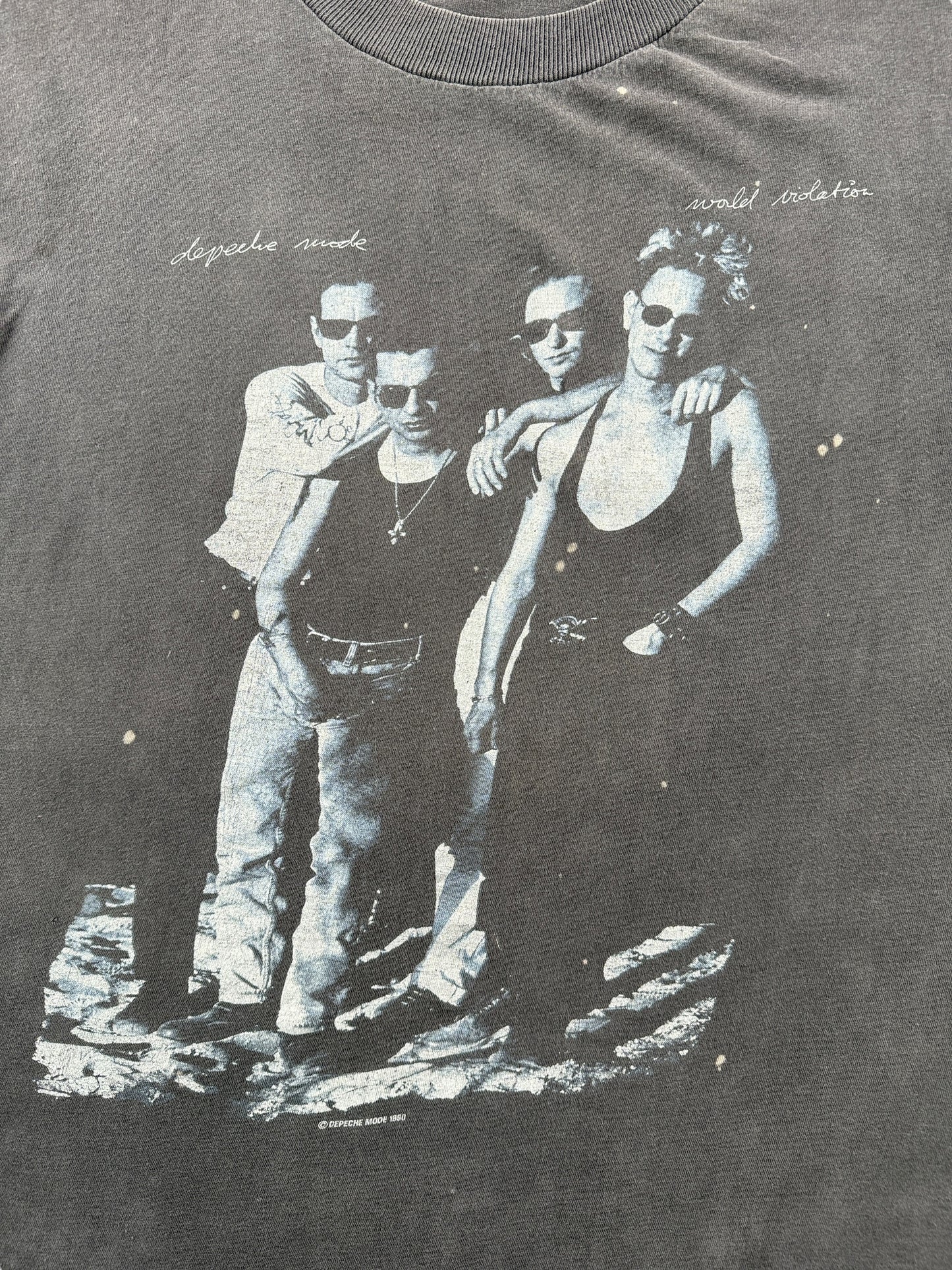Front Graphic of Vintage Depeche Mode World Violator Tour Tee SZ L
