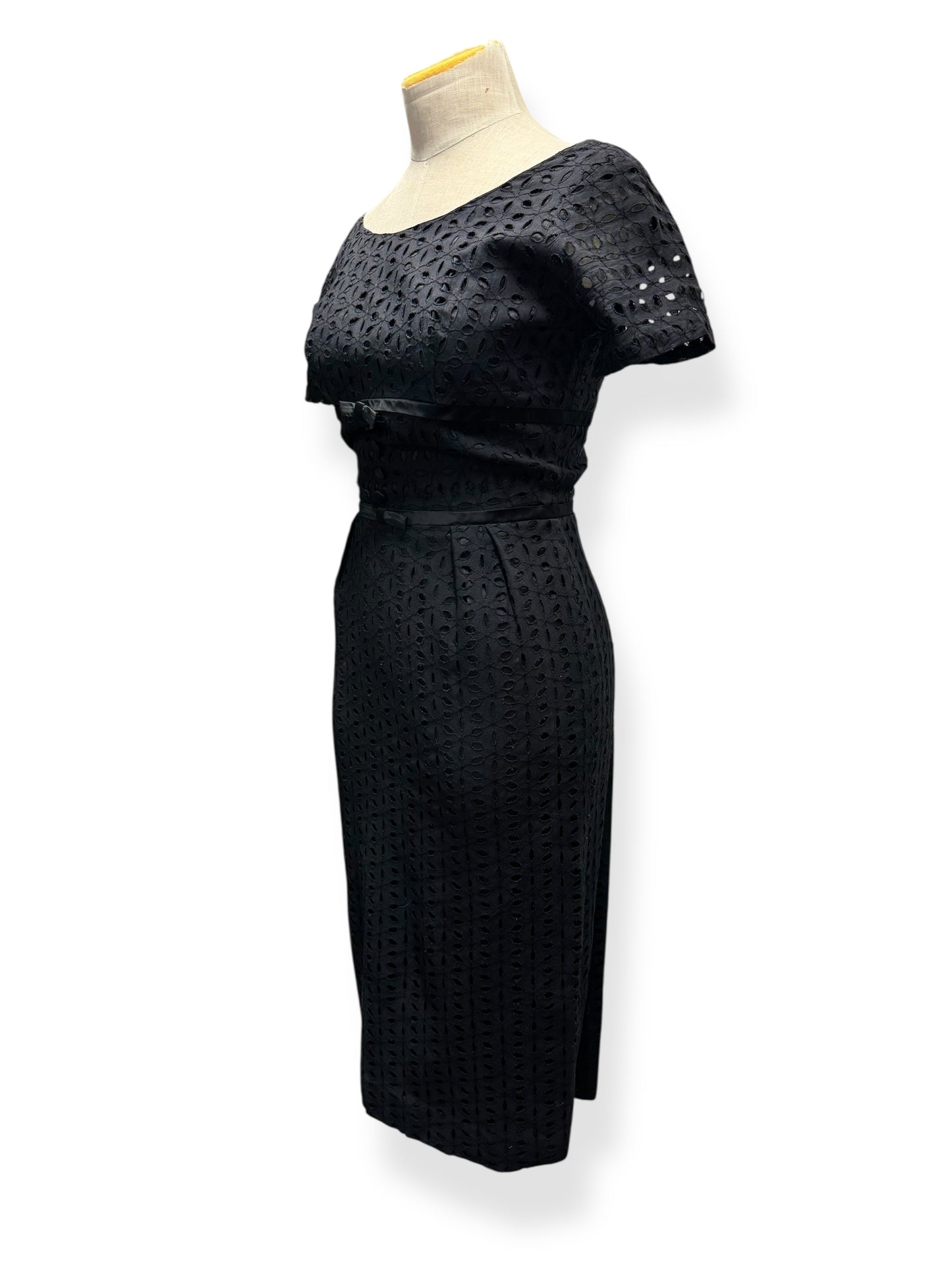 Side view of 1950s Eyelet Wiggle Dress S
