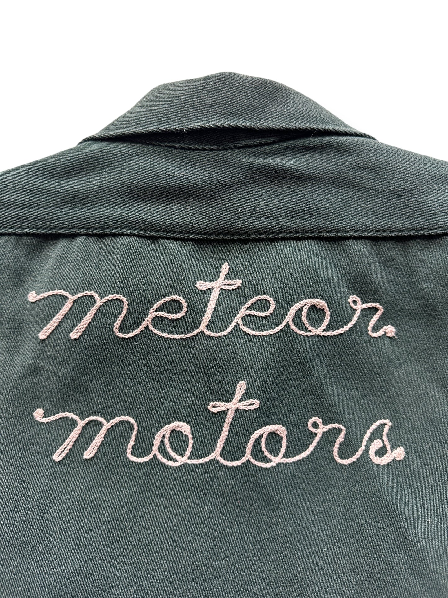 Back Chainstitching on Vintage Meteor Motors Chainstitched Work Shirt SZ M