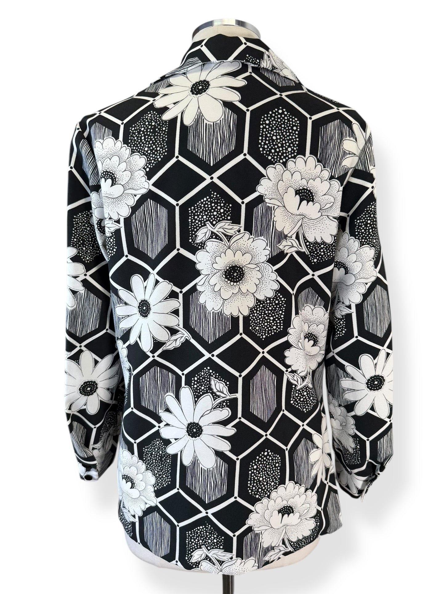 Back view of 1970s Pykettes Polyester Button Up L