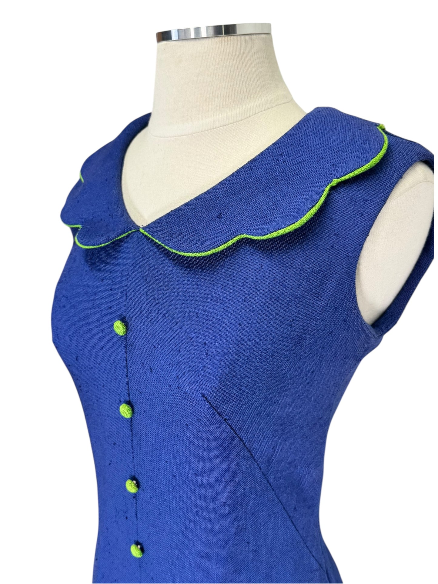 Side view of 1960s Blue Dress with Scalloped Collar S