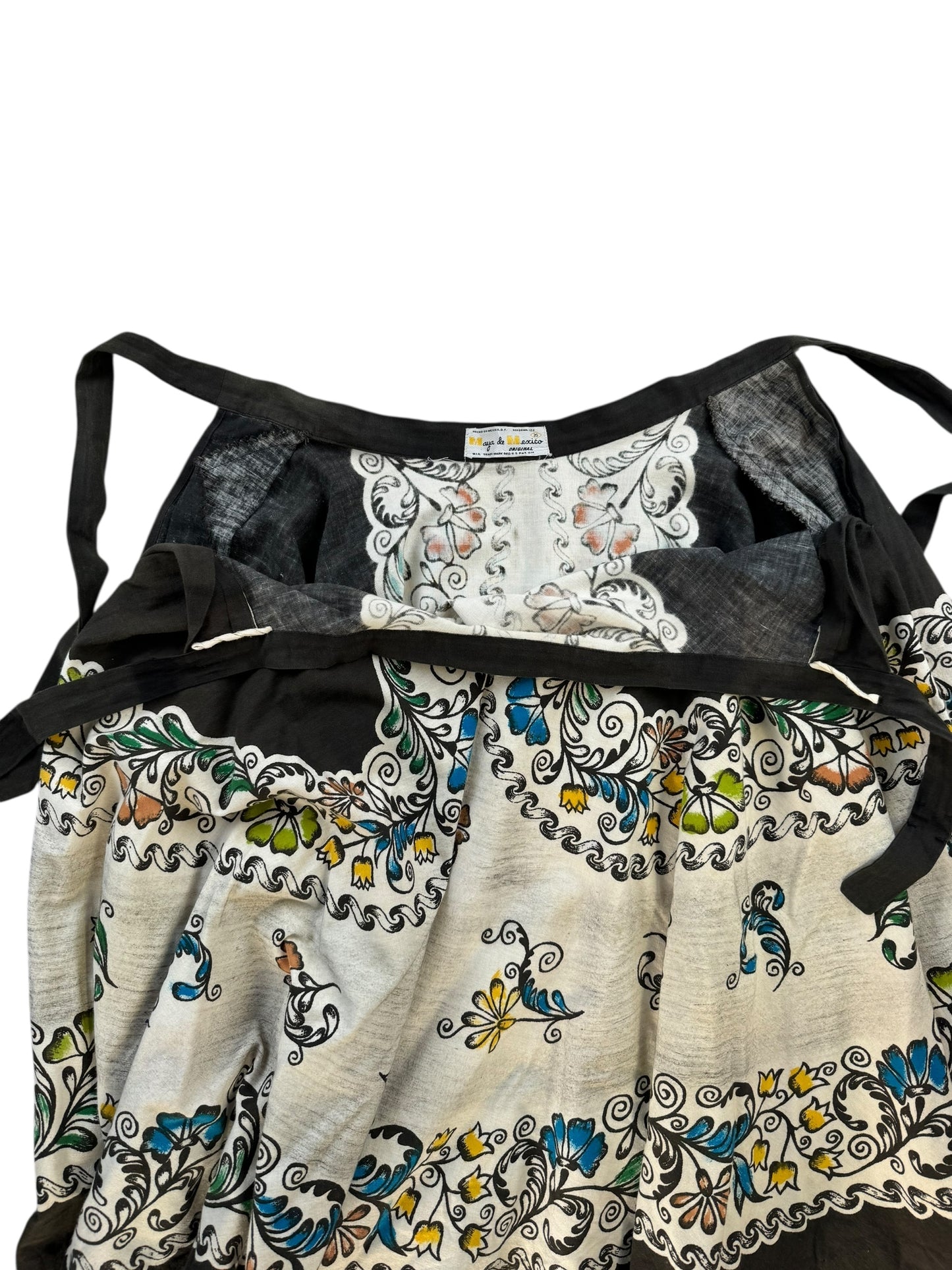 Waist view of 1950s Mexican Novelty Skirt M-L