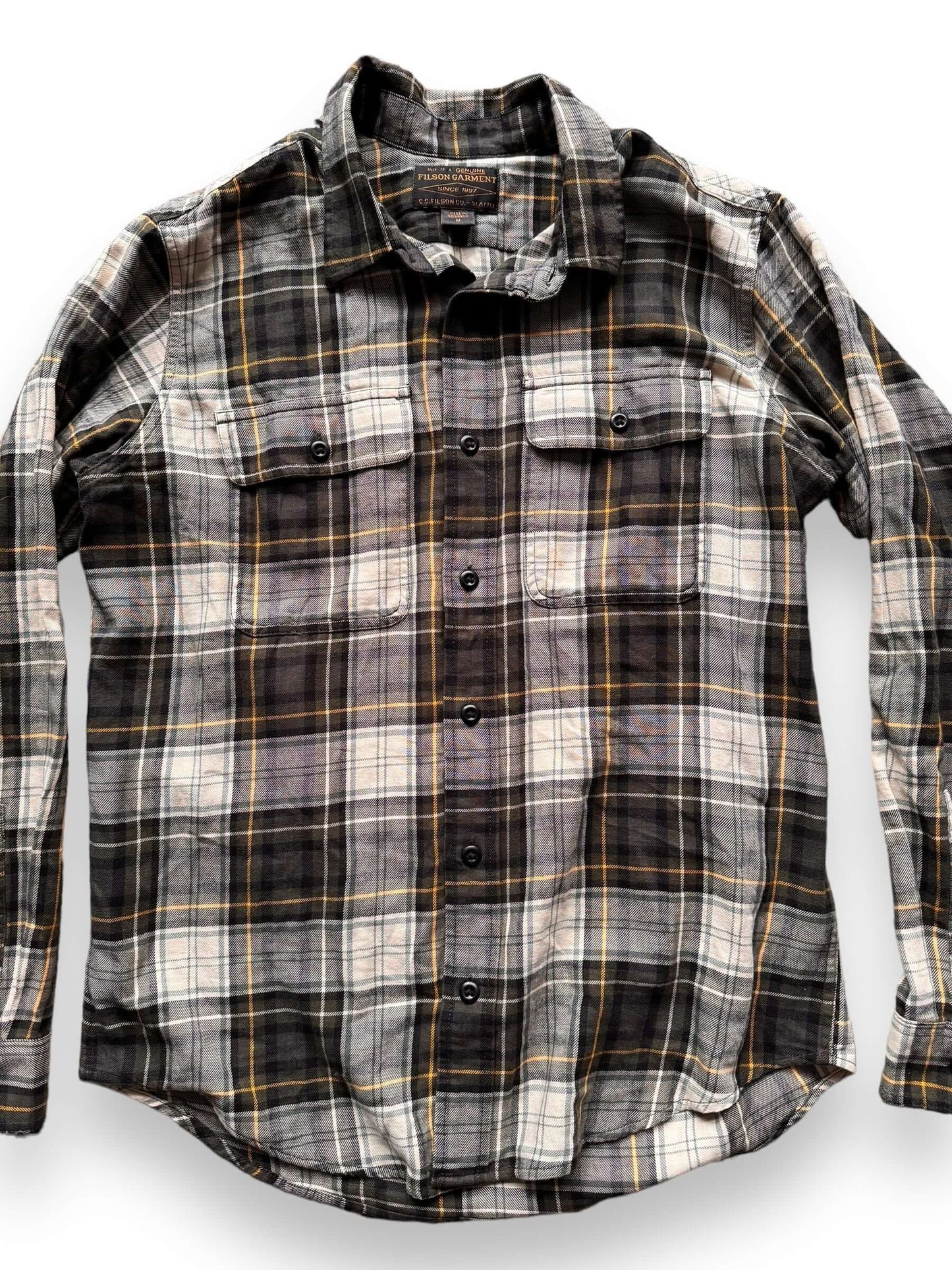 front close up of Filson Forest Green Plaid Scout Shirt SZ M