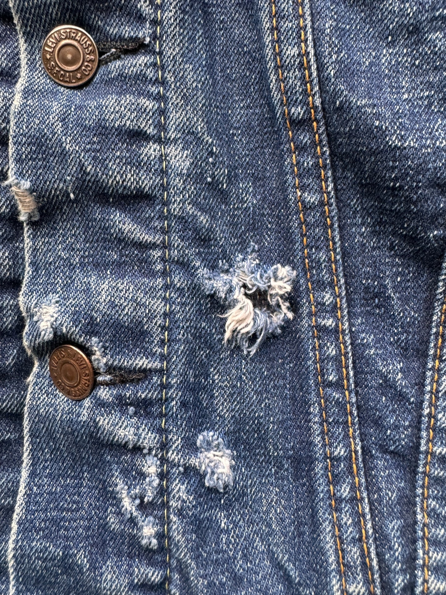 Holes on Vintage Big "E" Levis Blanket Lined Type III Trucker Jacket SZ M AS IS
