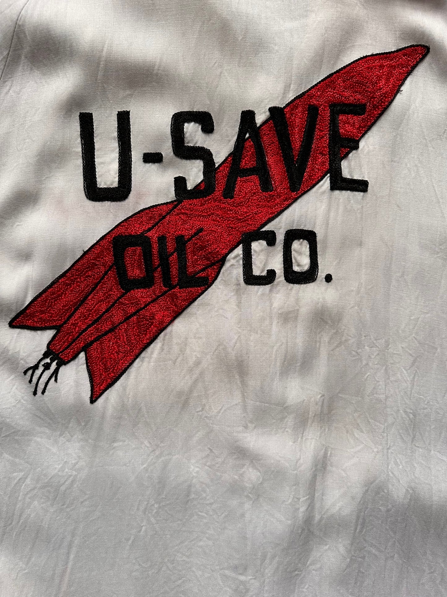chainstitching of Vintage U Save Oil Chainstitched Rayon Bowling Shirt SZ M | Vintage Bowling Shirt Seattle | Barn Owl Vintage Seattle