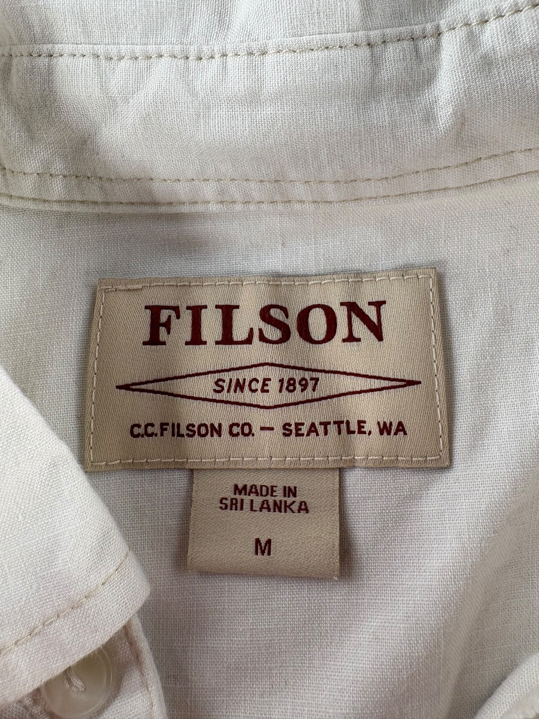 Tag on Modern Filson White Button Up SZ M