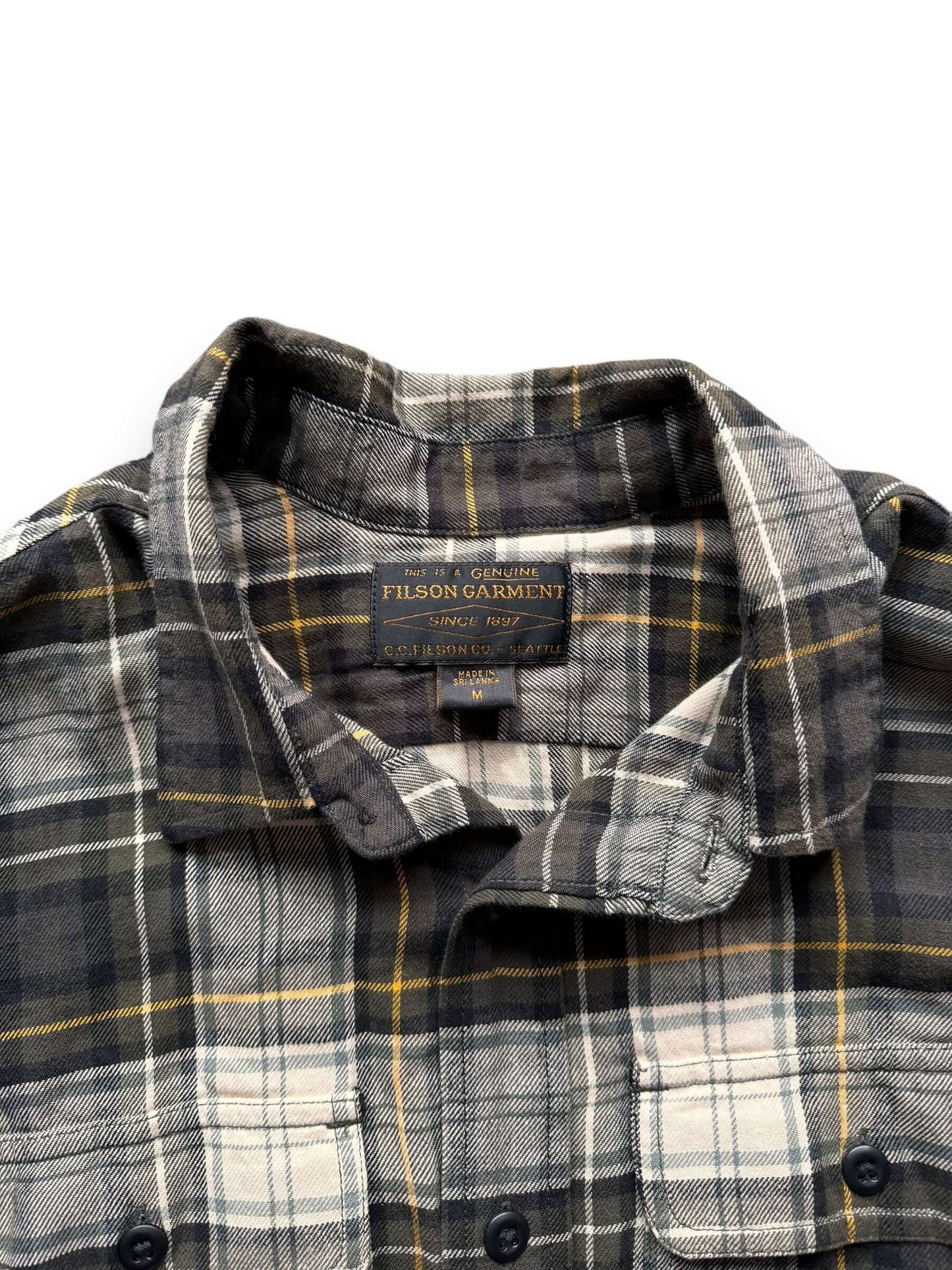tag on Filson Forest Green Plaid Scout Shirt SZ M