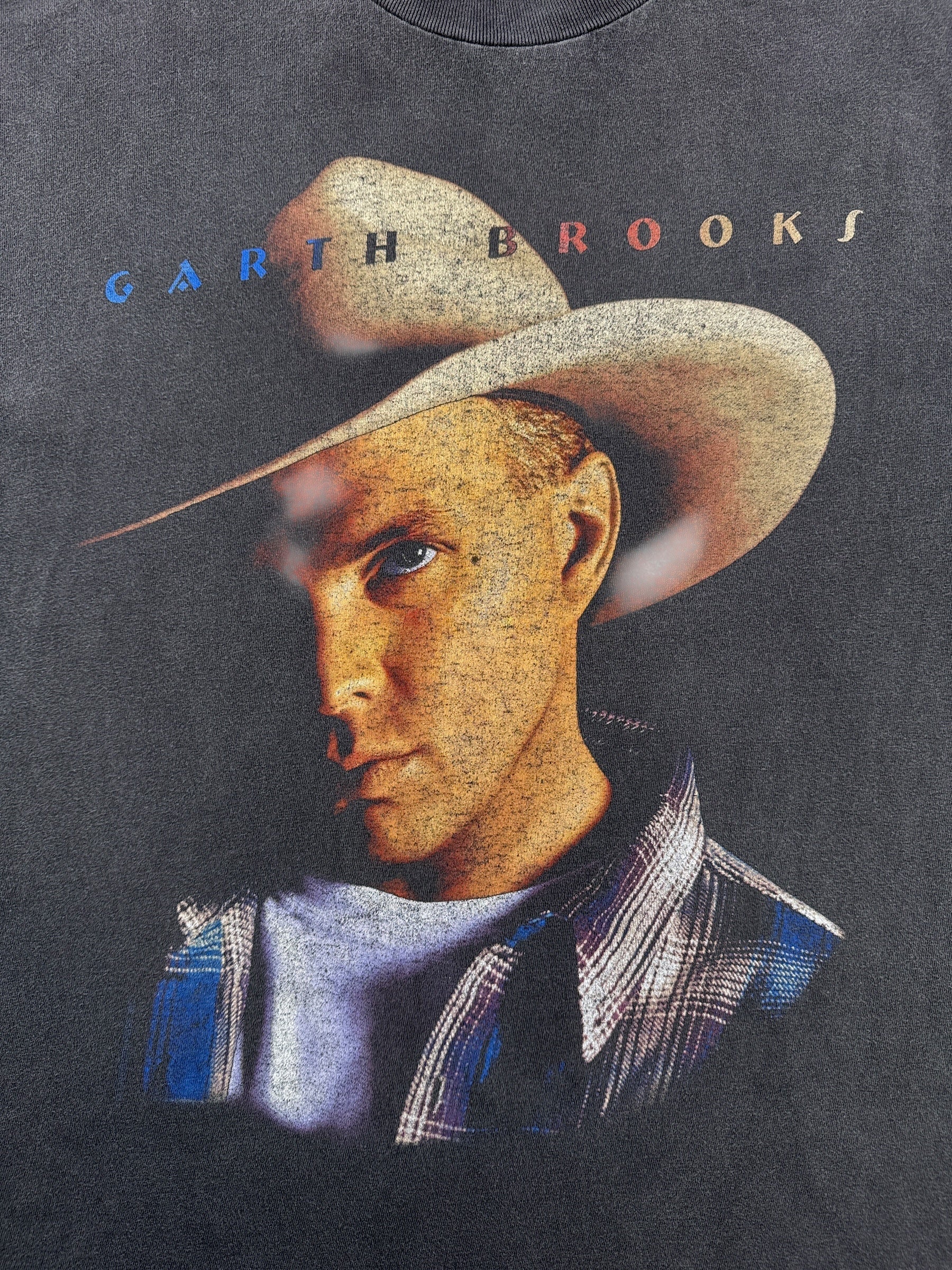 Front Graphic of Vintage Garth Brooks Tee SZ L