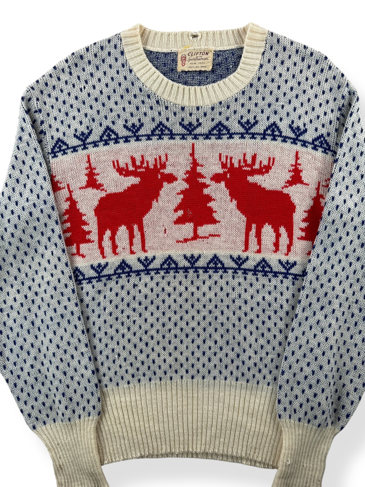 Front Close Up of Vintage 40’s Deer Novelty Wool Sweater SZ S