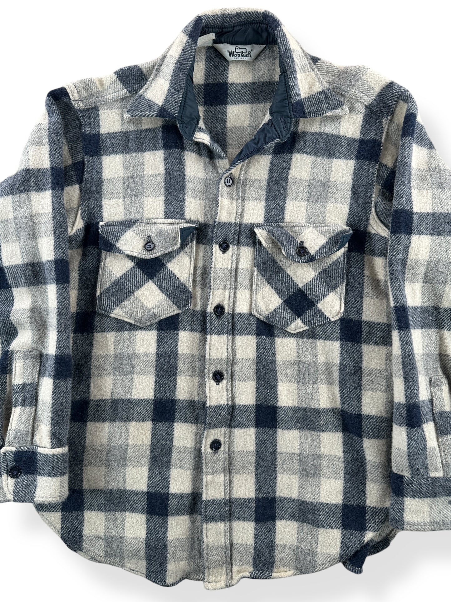Front Close Up of Vintage Woolrich White and Blue Plaid Wool Flannel SZ M