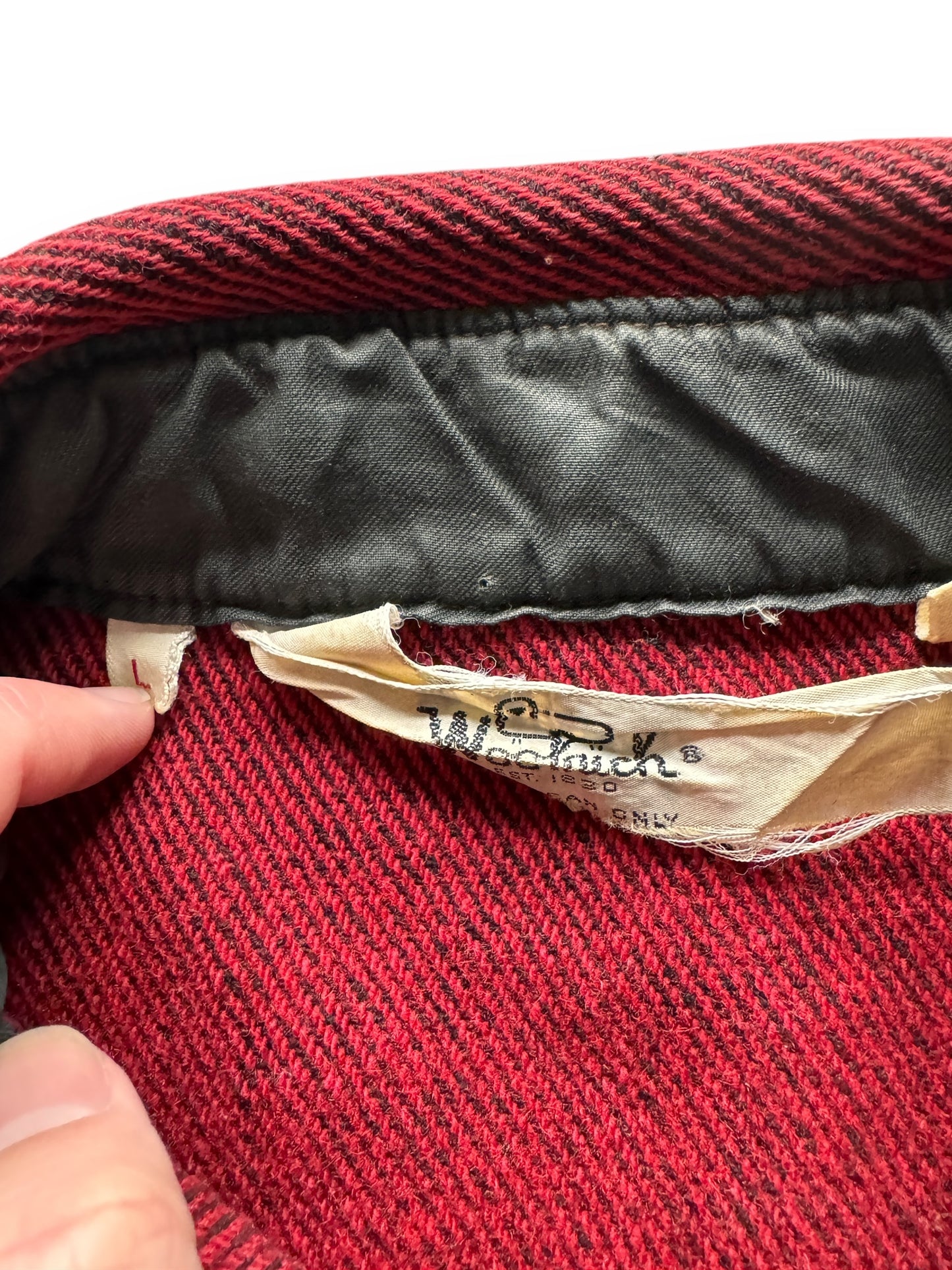 tag on Vintage Woolrich Red Herringbone Wool Shirt SZ L