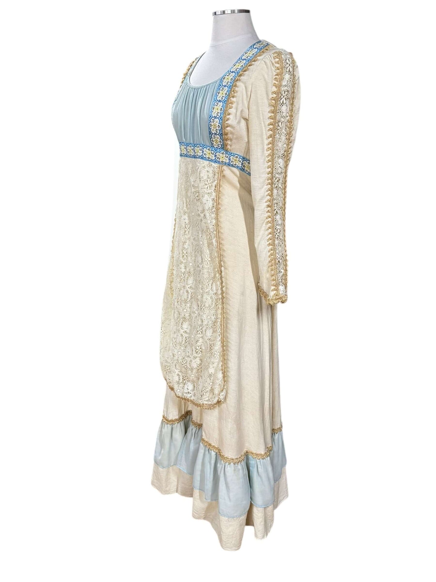 Side view of 1970s Renaissance Gunne Sax Dress L-XL