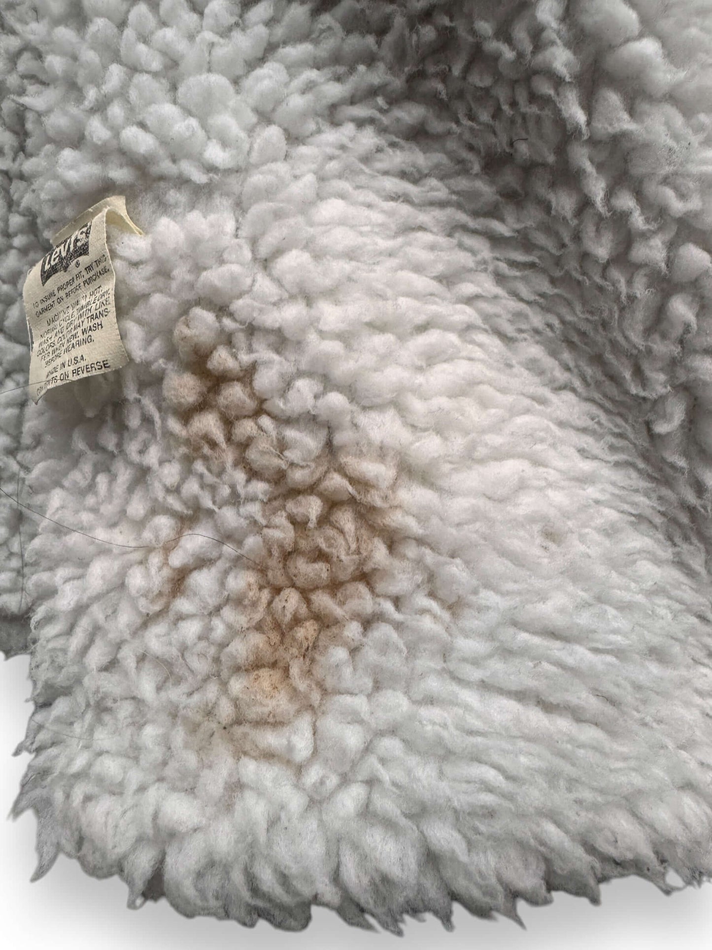 stained liner on Vintage Levi's Sherpa Type III Denim Jacket SZ XL