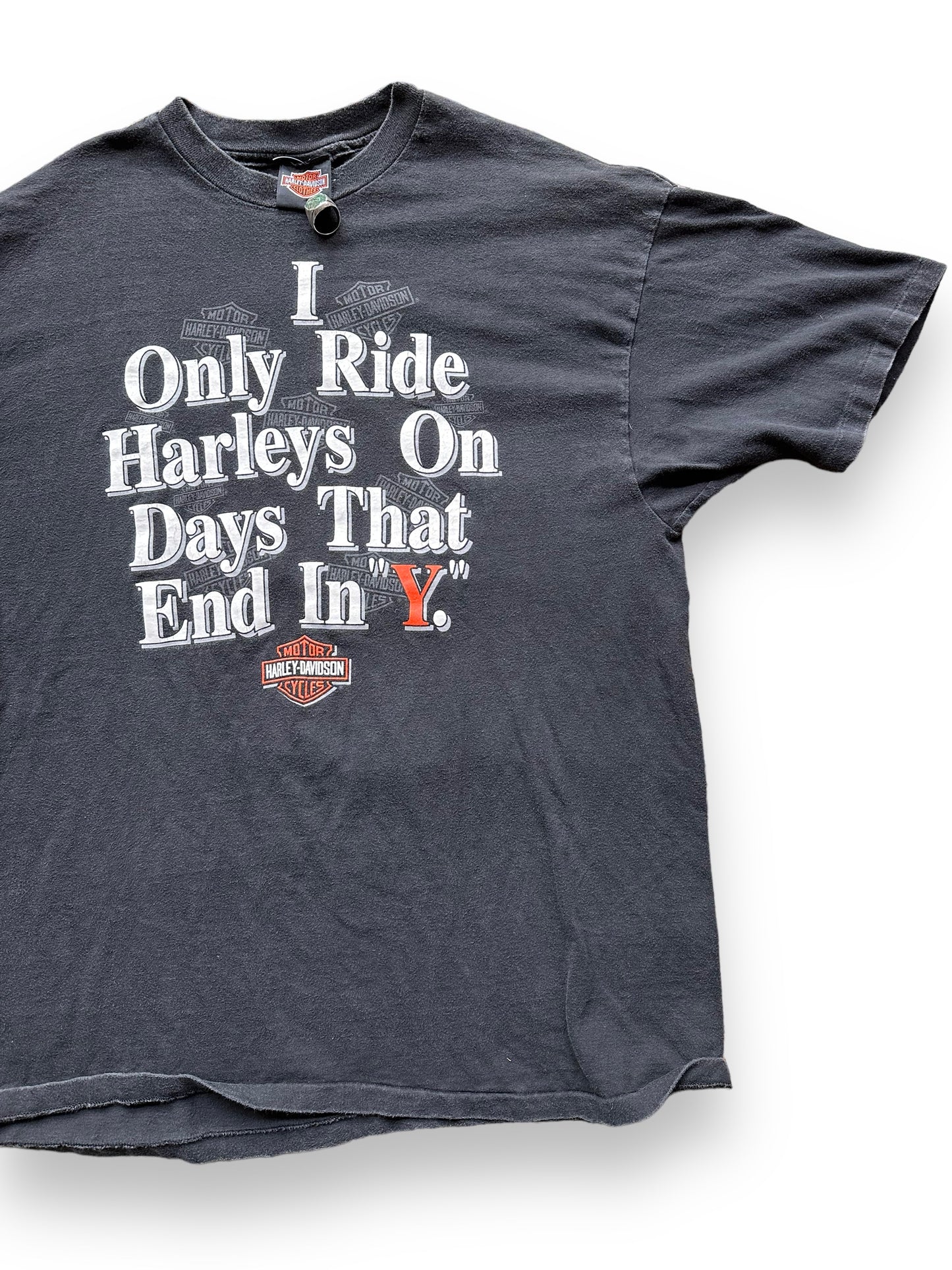Front Left View of Vintage Harley Davidson of Glendale Harley Tee SZ XL | Vintage Harley Tee Seattle | Barn Owl Vintage Seattle