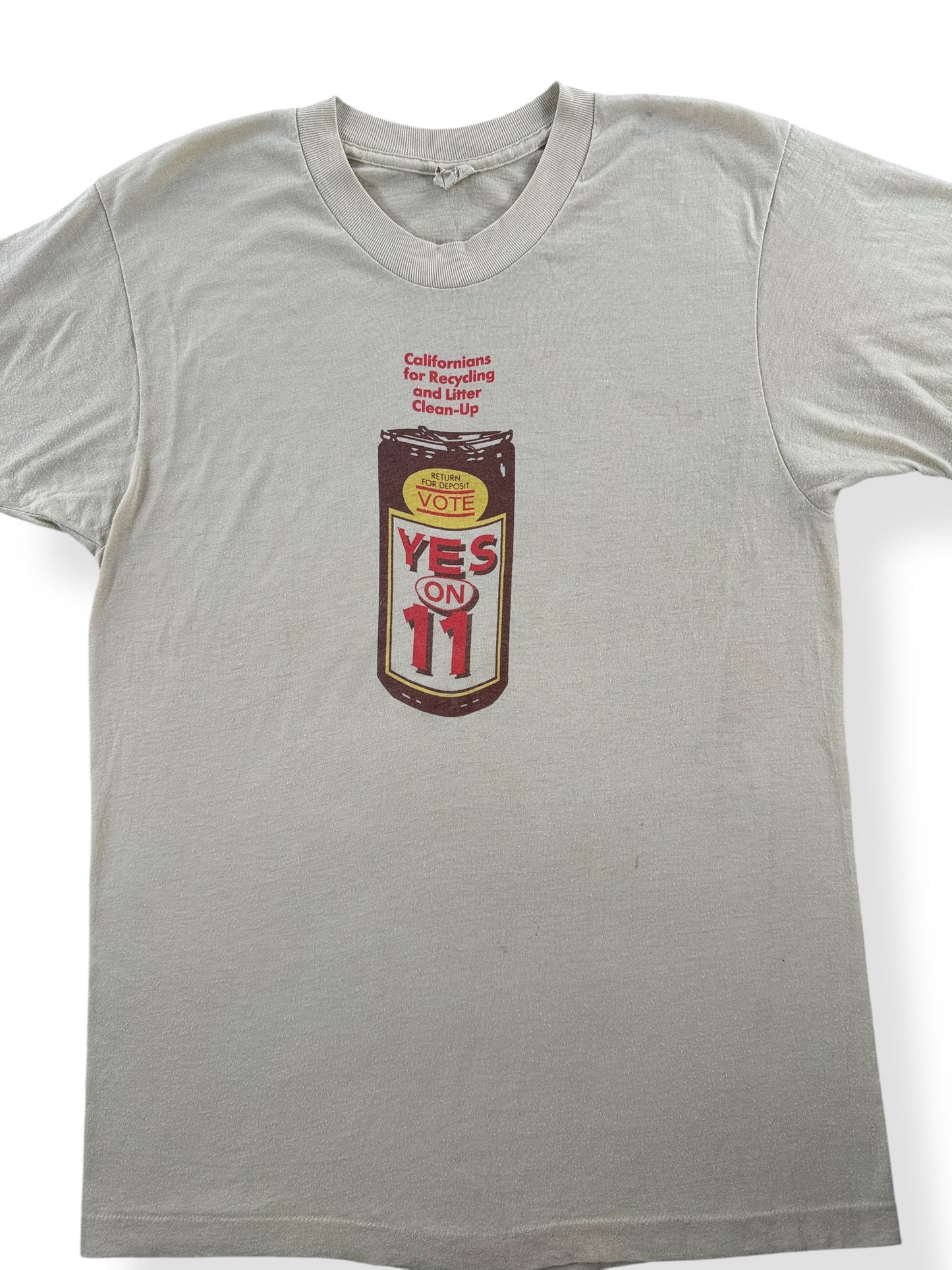 Front Close Up of Vintage Yes on 11 California Recycling Tee SZ S