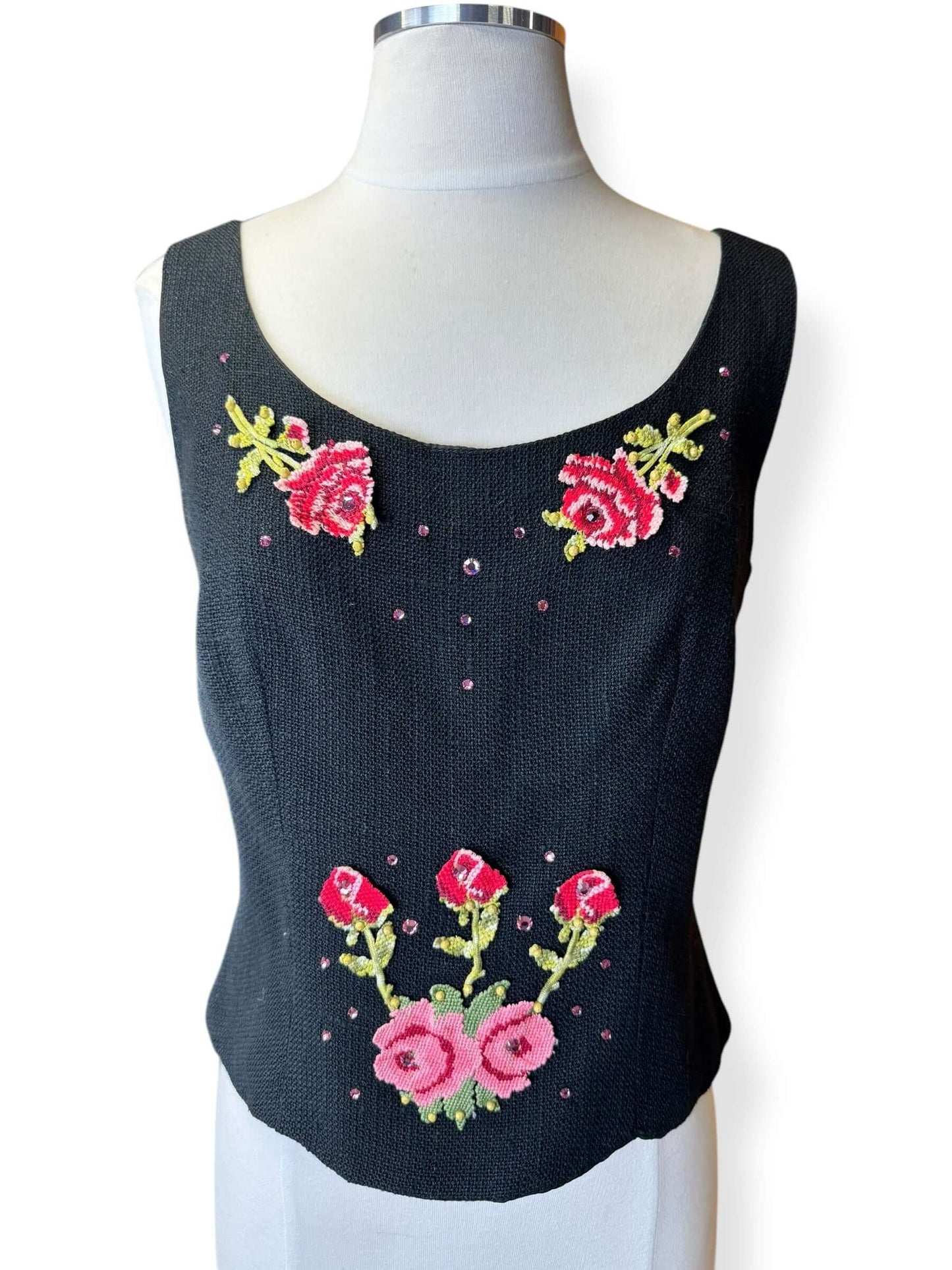 Front of 1950s Rose Appliqué Top M