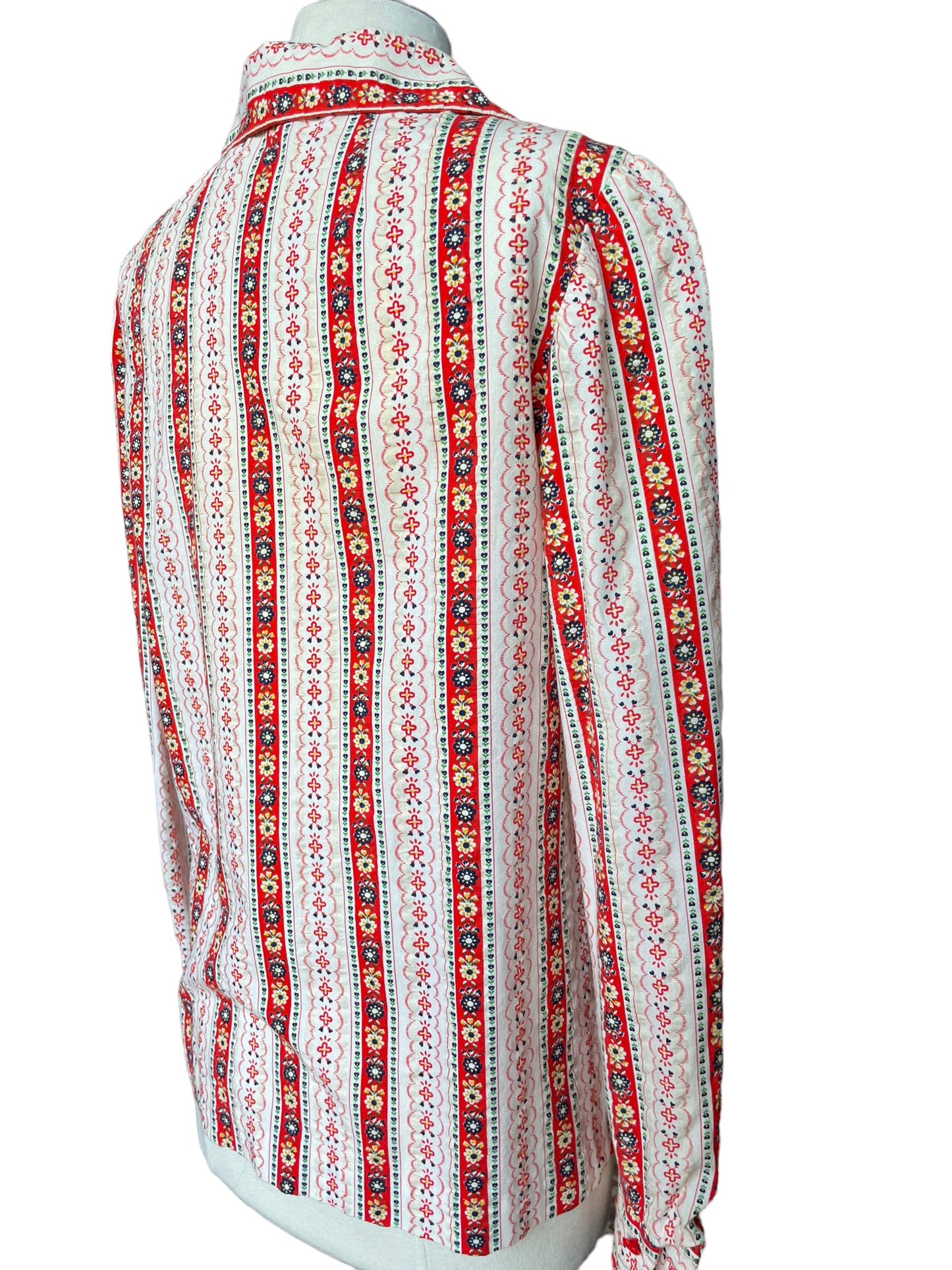Back right side of Vintage 1970s Handmade Seersucker Button Up | Barn Owl True Vintage | Seattle Ladies Vintage Shirts