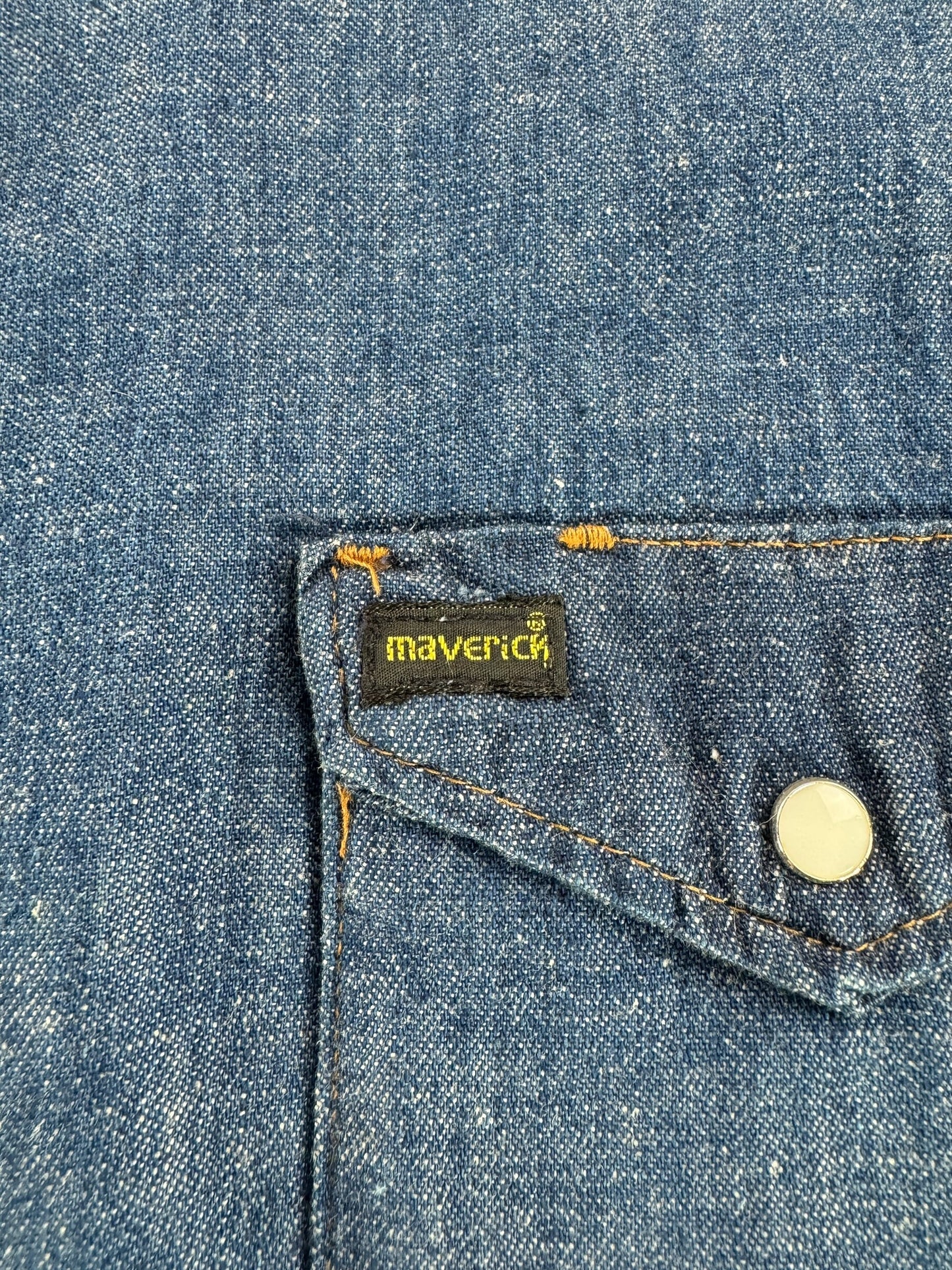 Label of Vintage Maverick Dark Blue Denim Pearl Snap SZ M