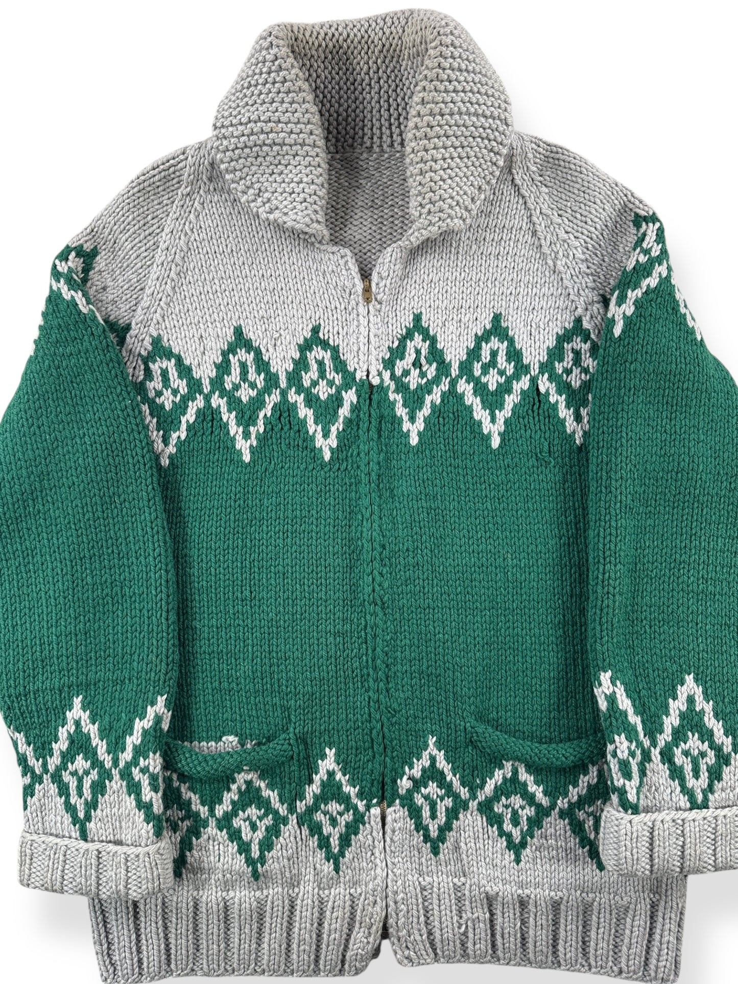Front Close Up of Vintage Handmade Green & Tan Cowichan Style Sweater SZ M