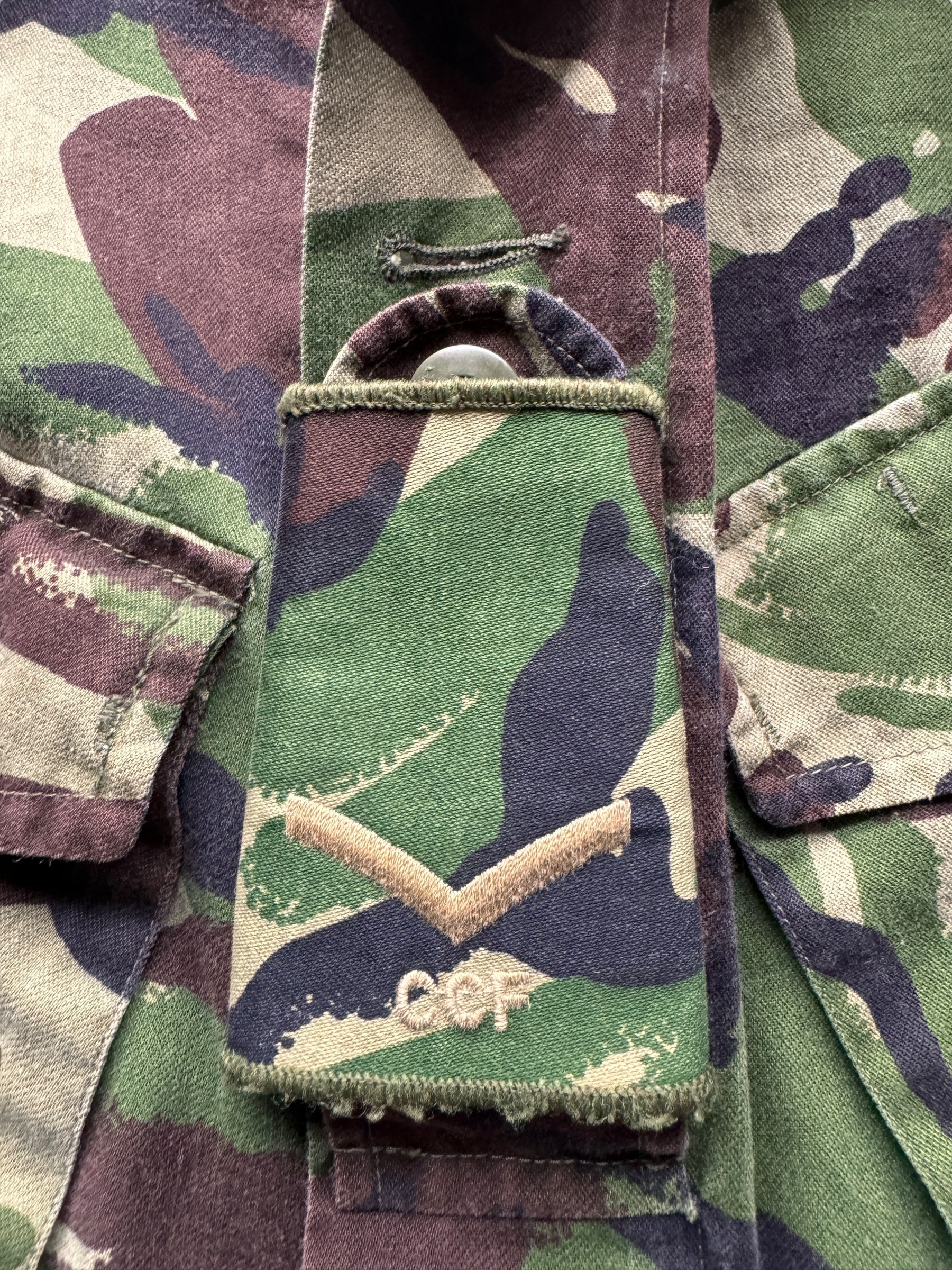 Botton Placket on Vintage British Camo Jacket SZ XL
