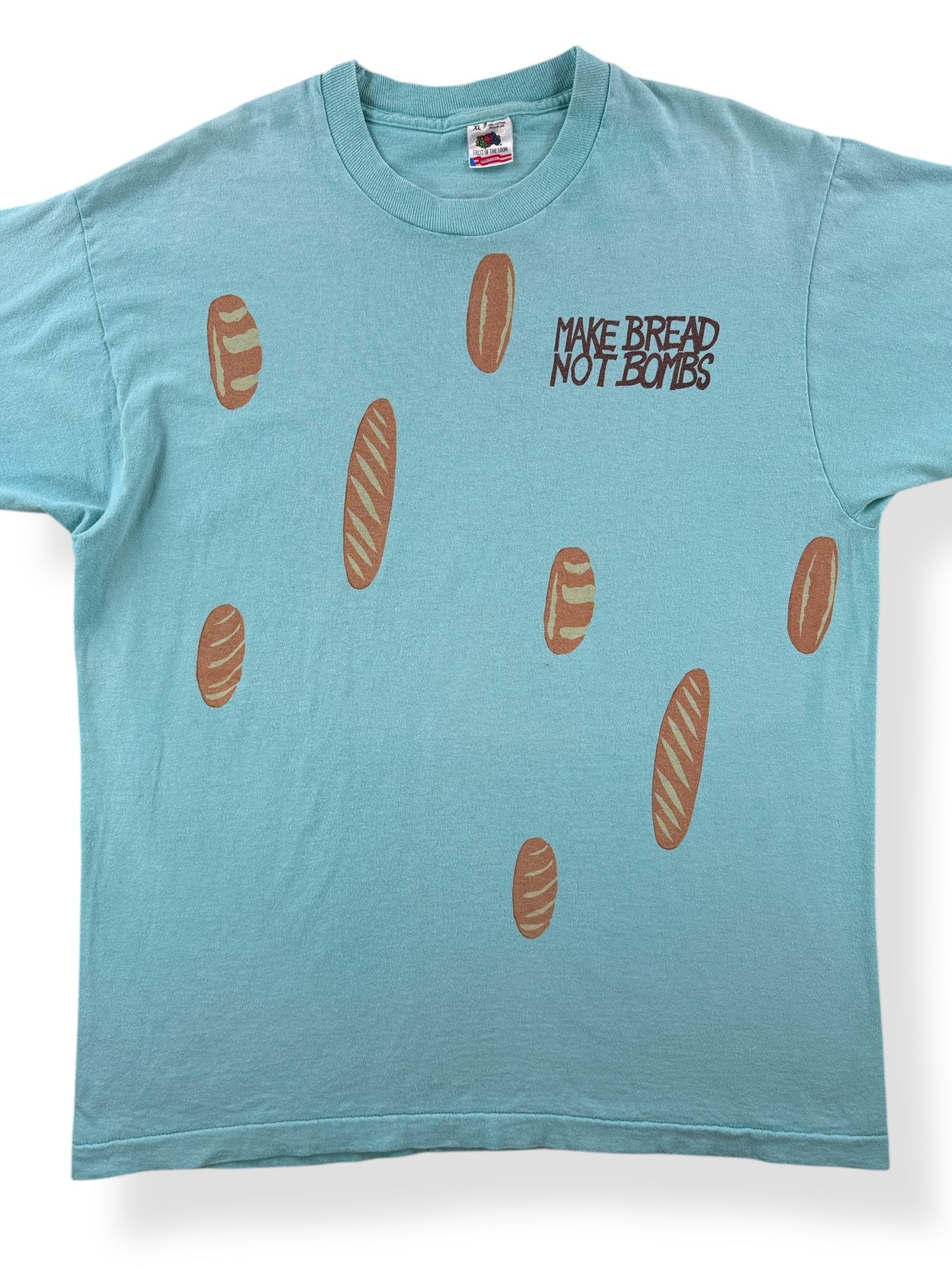 Front Close Up of Vintage Make Bread Not Bombs Tee SZ L