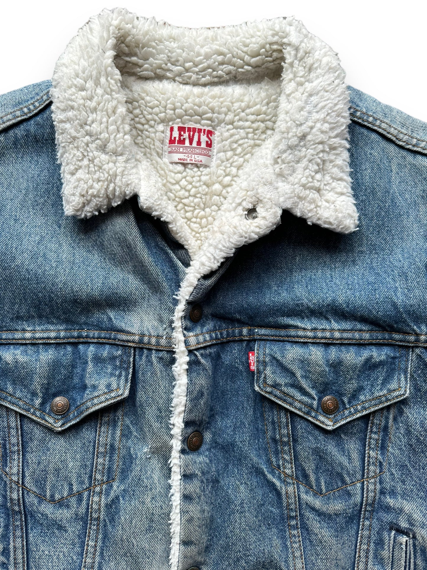 Upper Front View of Vintage Levis Sherpa Type III Denim Jacket SZ 44L | Vintage Denim Workwear Seattle | Barn Owl Seattle