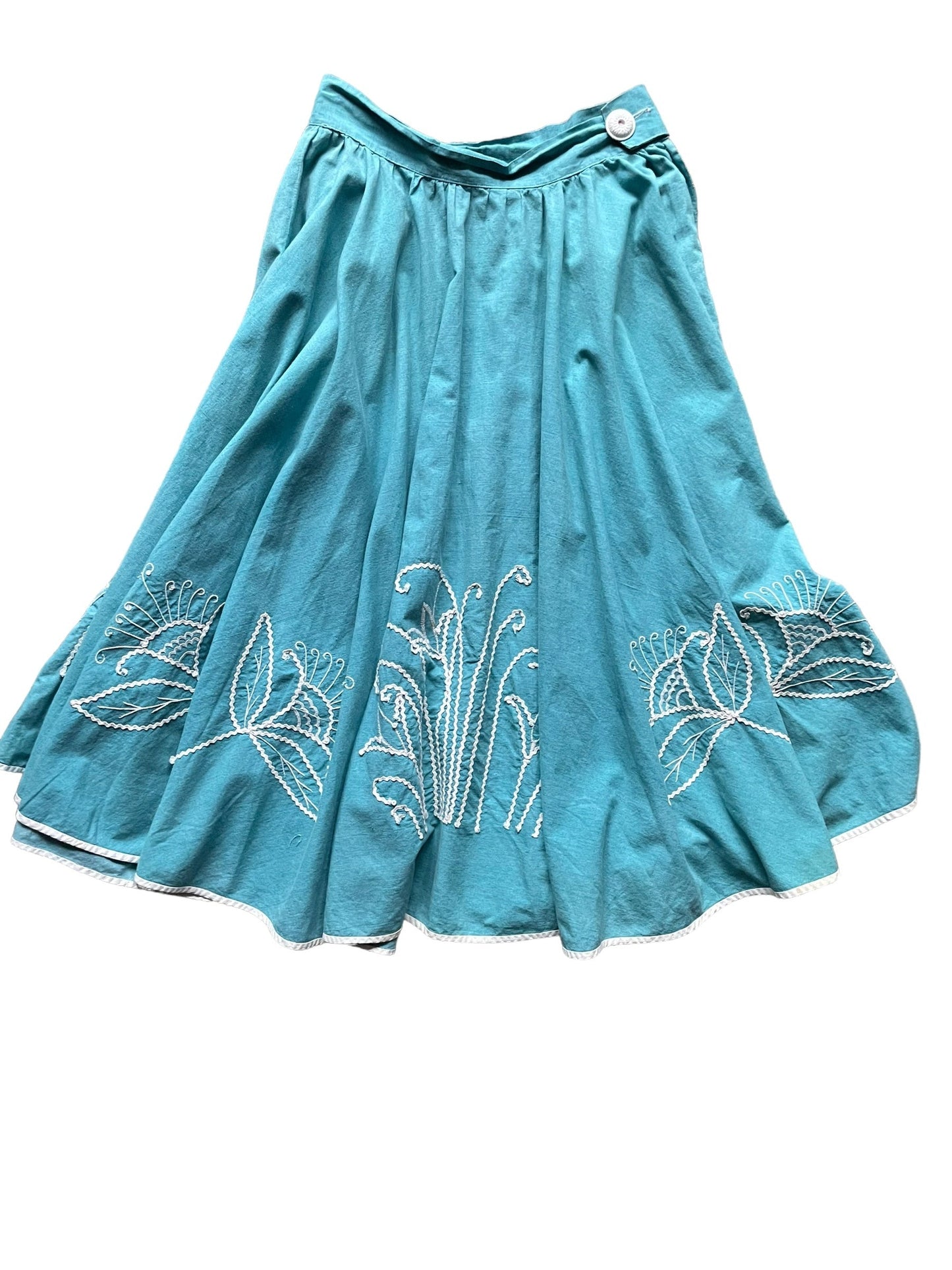 Full front view of Vintage 1950s Ricrac Circle Skirt SZ XS | Vintage Ladies Clothing | Barn Owl Seattle