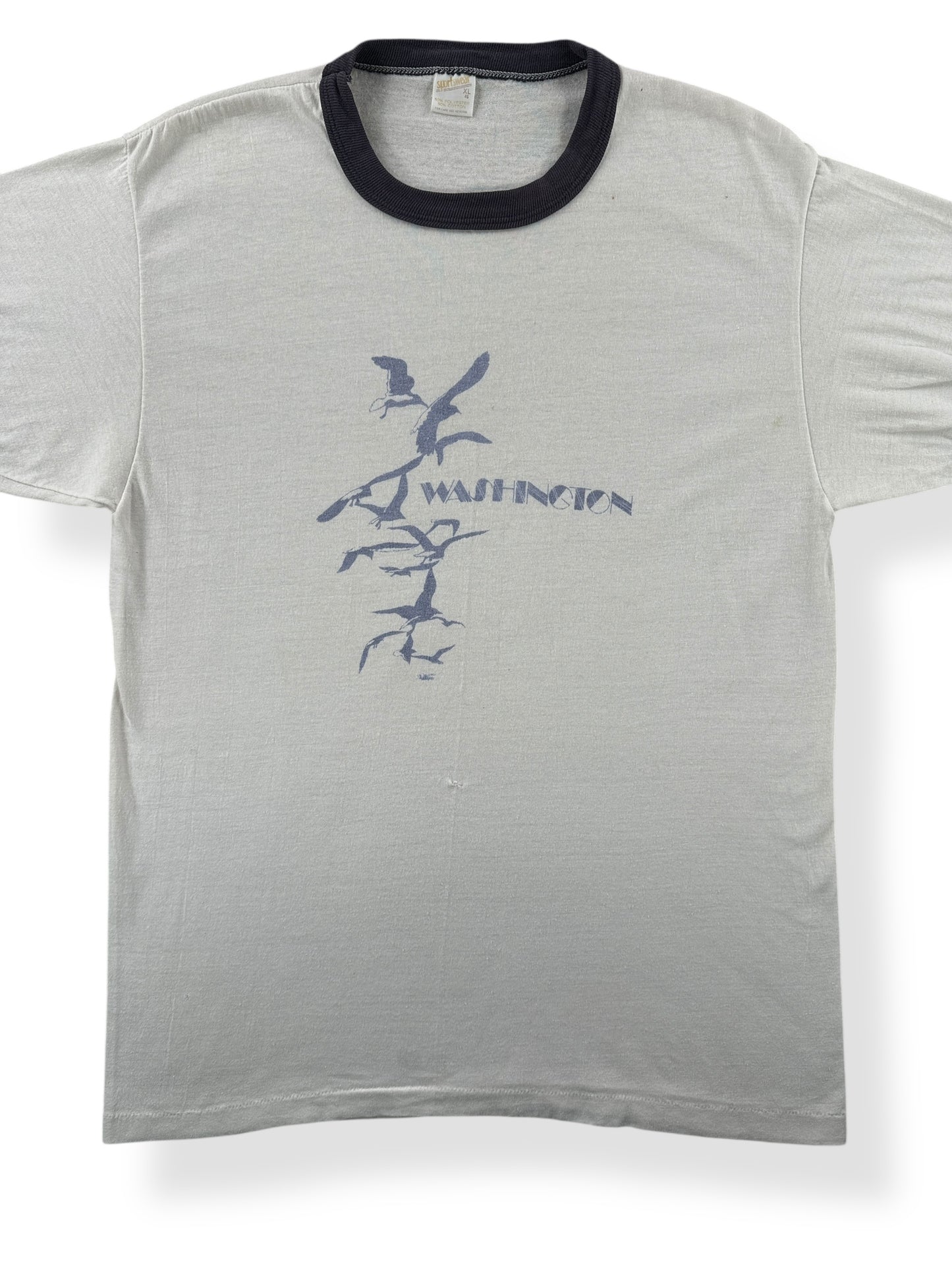 Front Close Up of Vintage Washington Birds Ringer SZ M