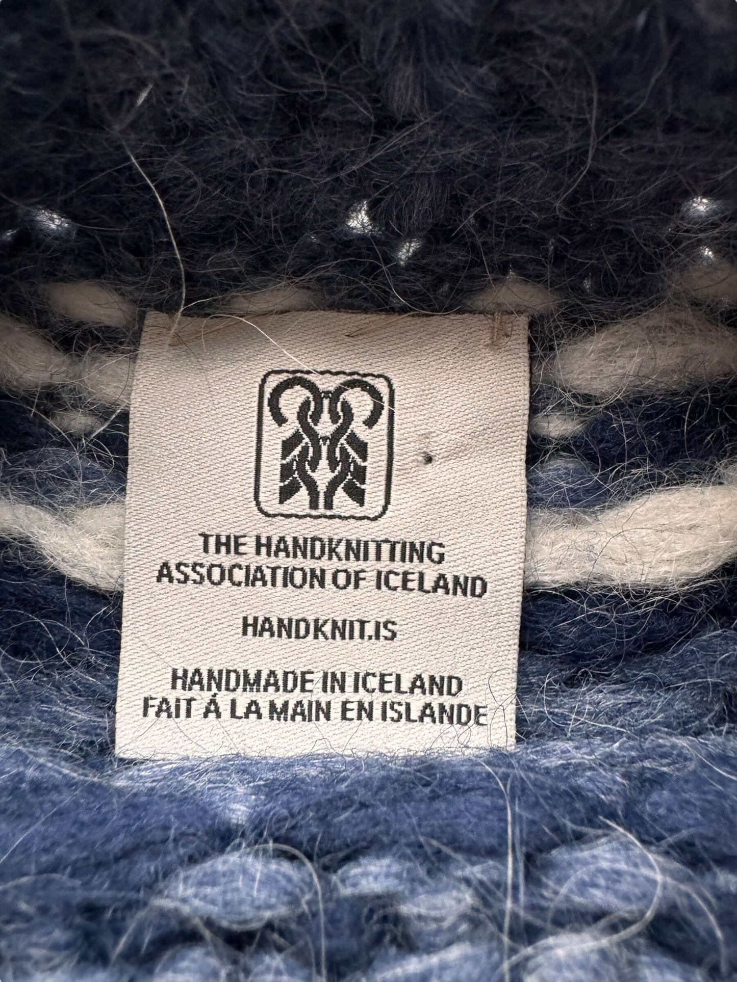 Tag of Vintage Blue & White Handknit Icelandic Sweater SZ XL