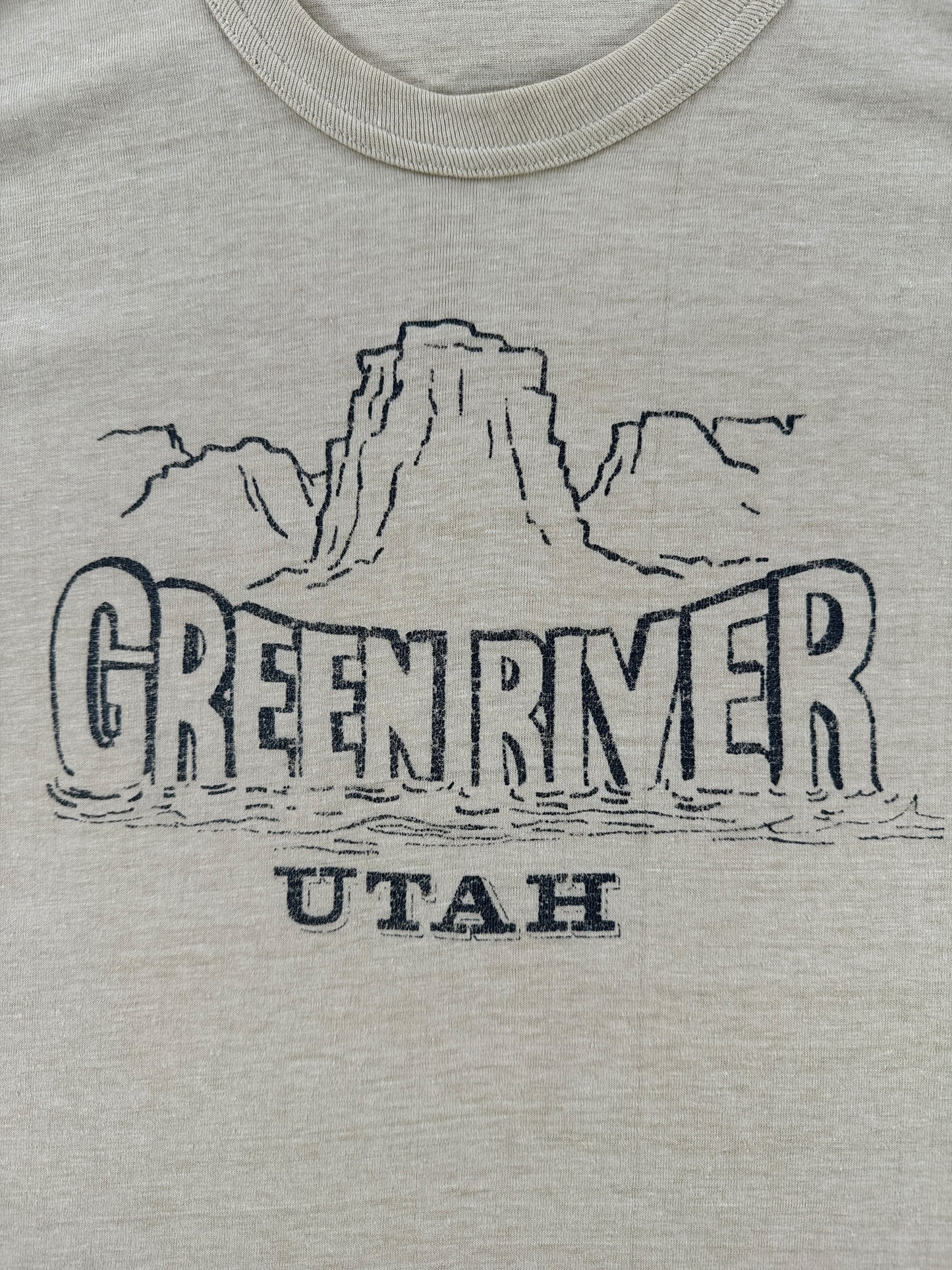 Front Graphic of Vintage Green River Utah Tee SZ S