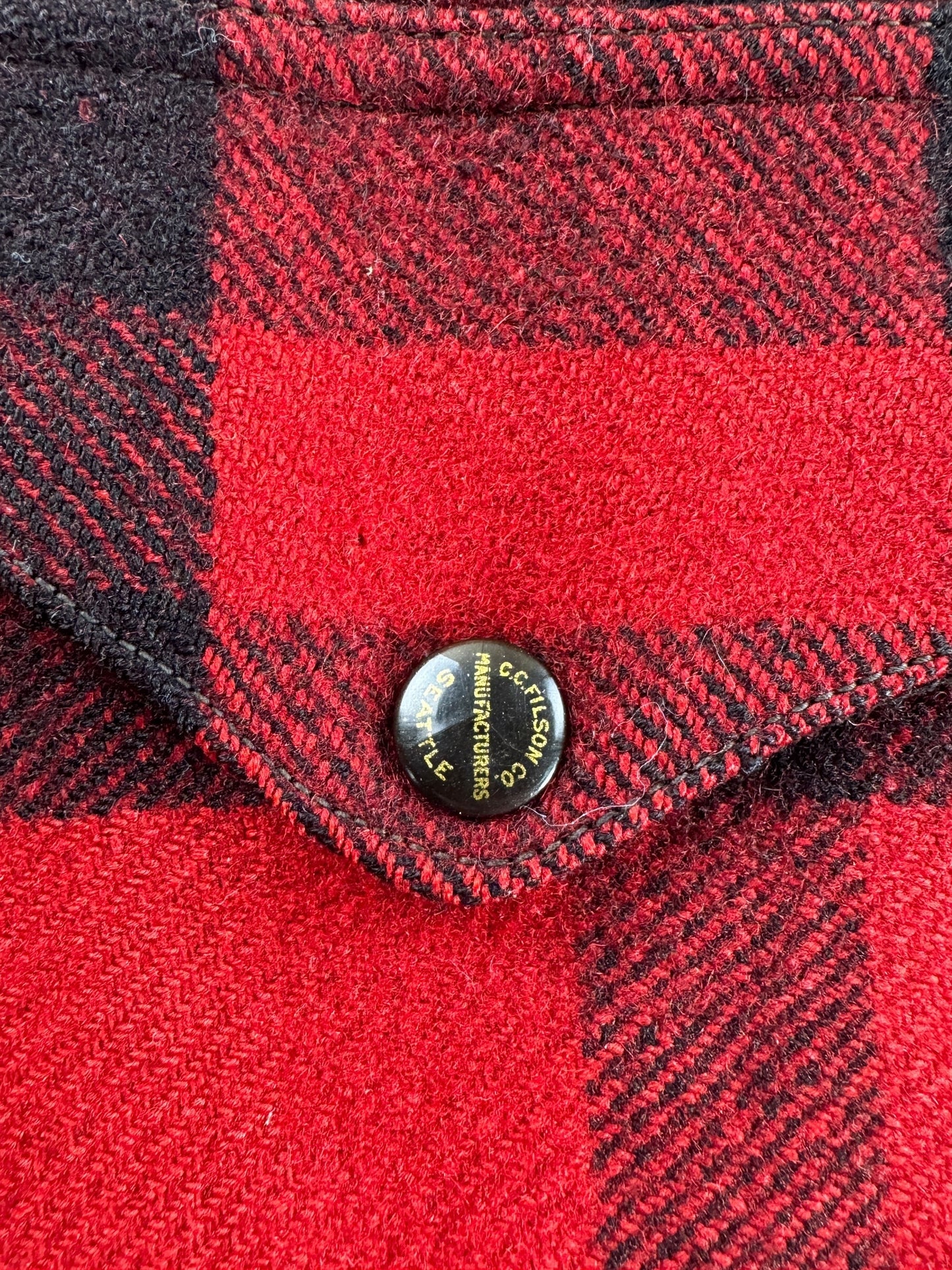 Enameled Snap on Vintage Filson Hunter Jacket with Custom Pocket Flaps SZ 46