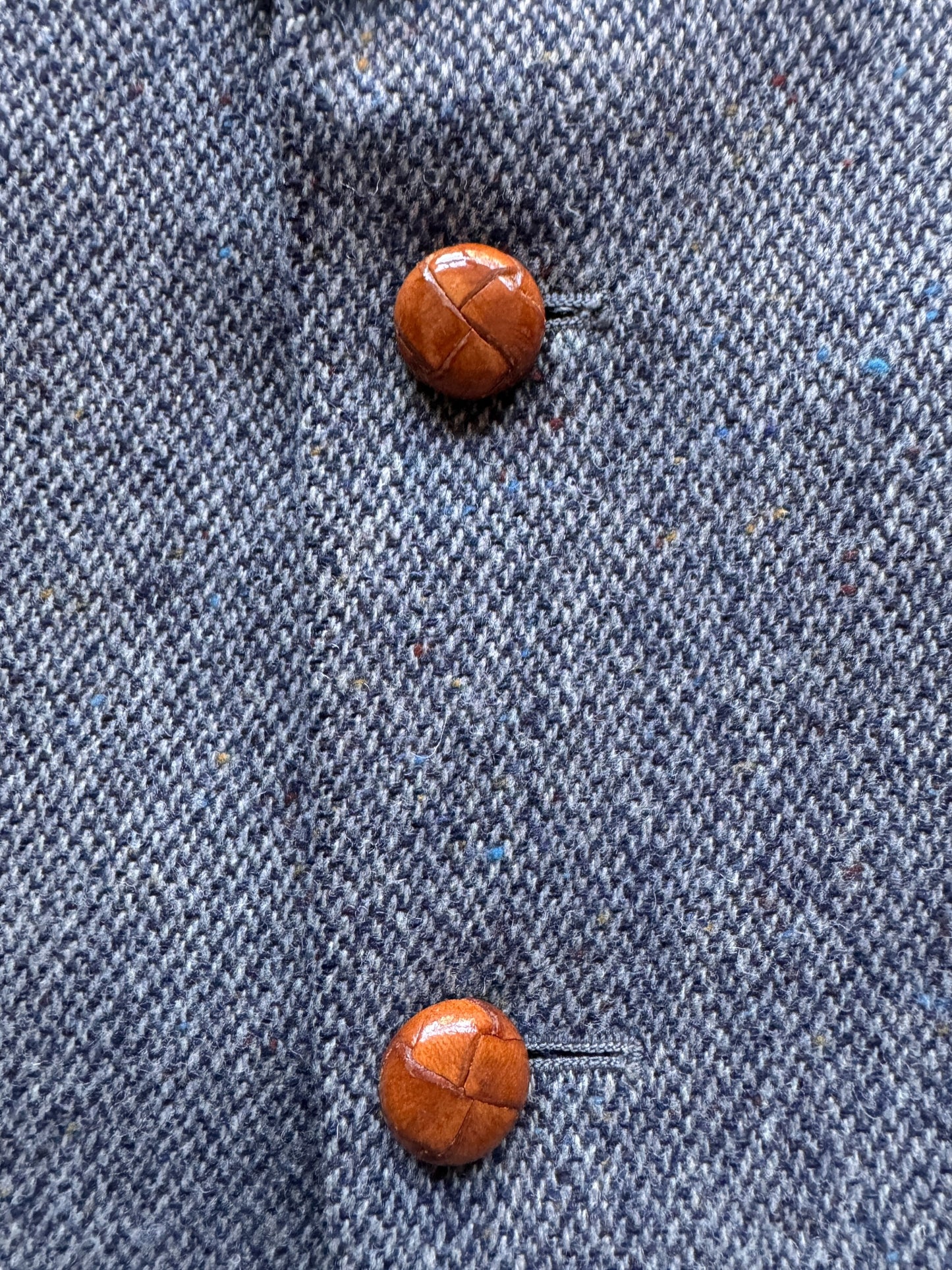 Buttons on Stewart County Wool Blazer SZ L