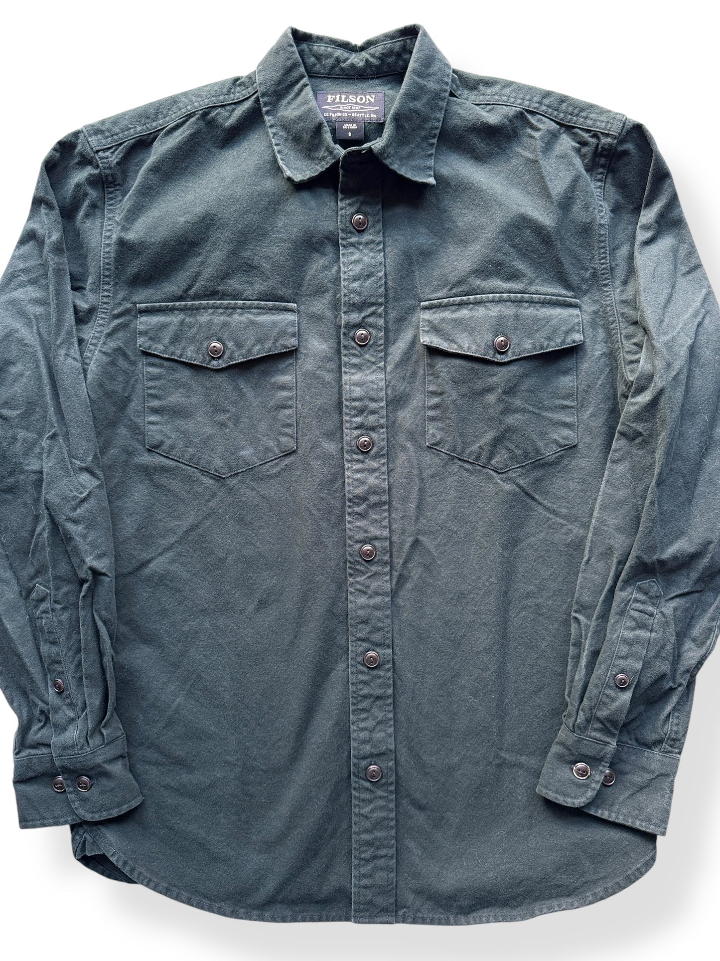 Front Close Up of Filson Chamois Cloth Fir Shirt SZ S
