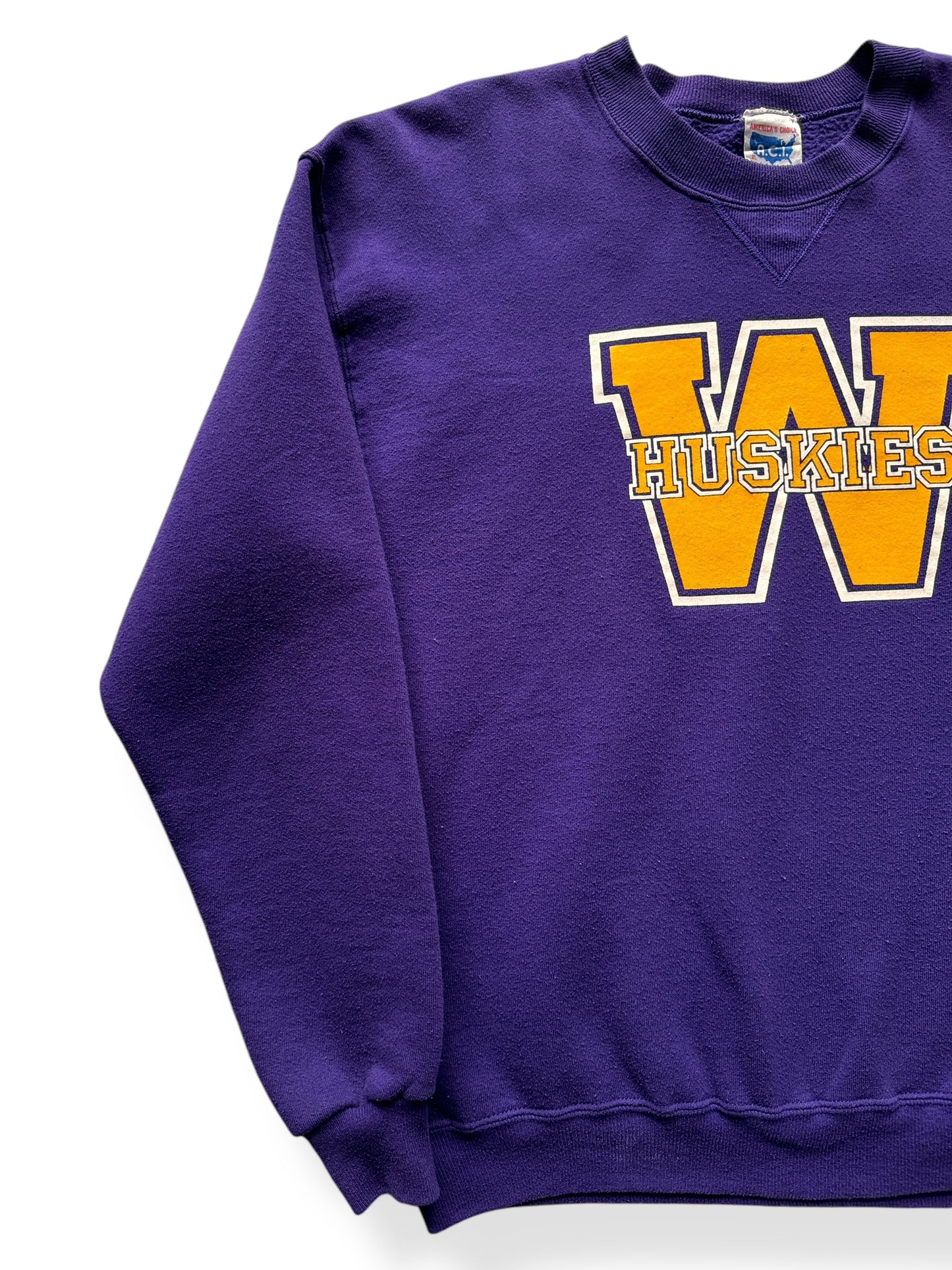 Front Right of Vintage Huskies Crewneck SZ XL