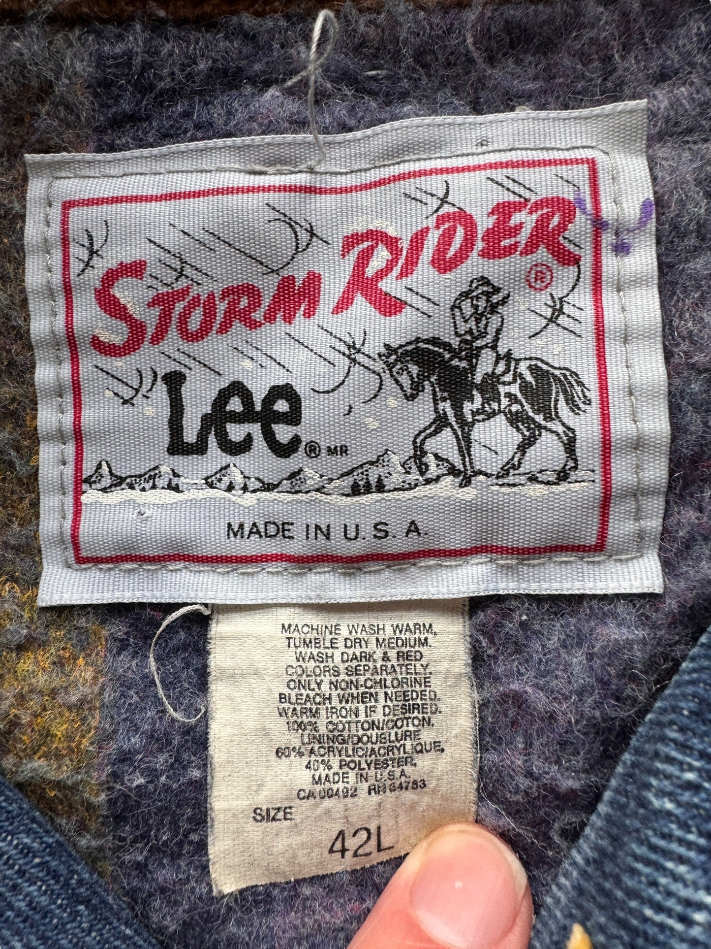 Tag of Vintage 80s Era Union Made Lee Storm Rider SZ 42L