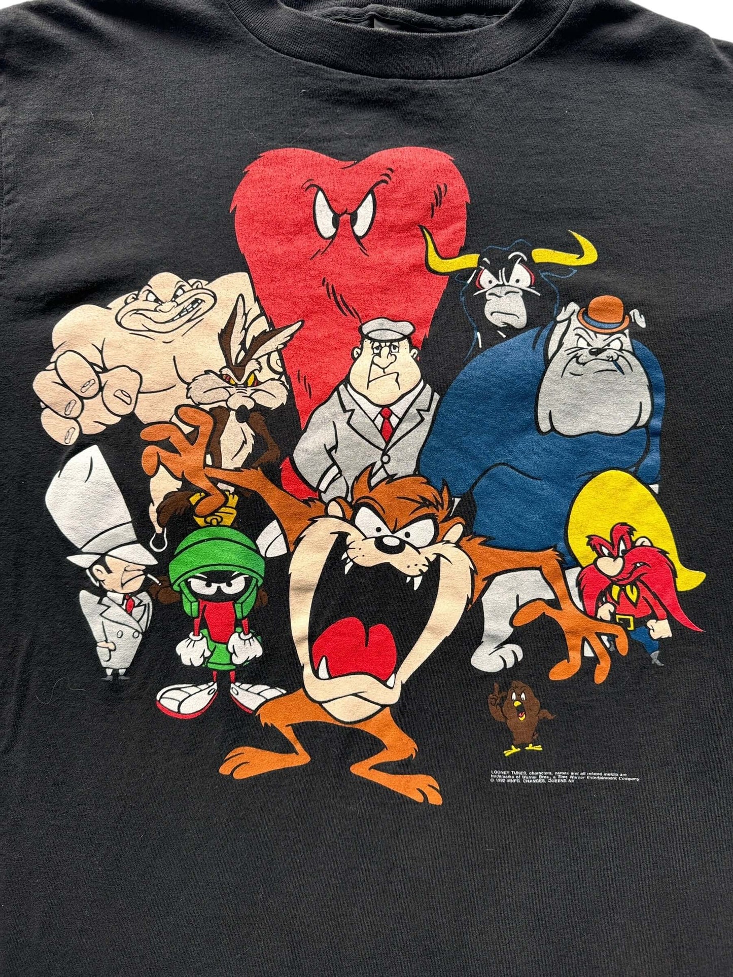 Front Graphic of Vintage Looney Tunes Villains Tee SZ XL