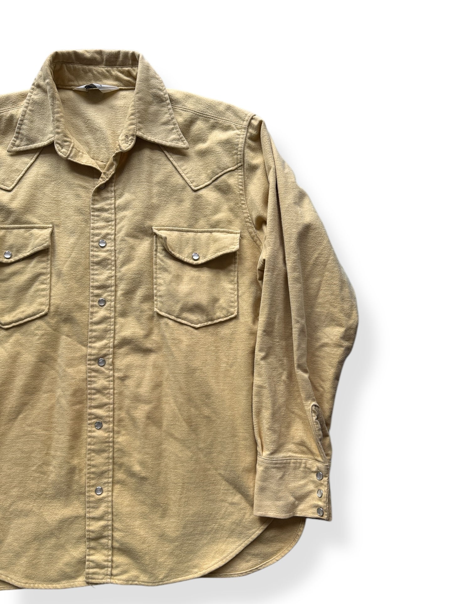 Front Left of Vintage Gold Chamois Woolrich Pearl Snap SZ XXL