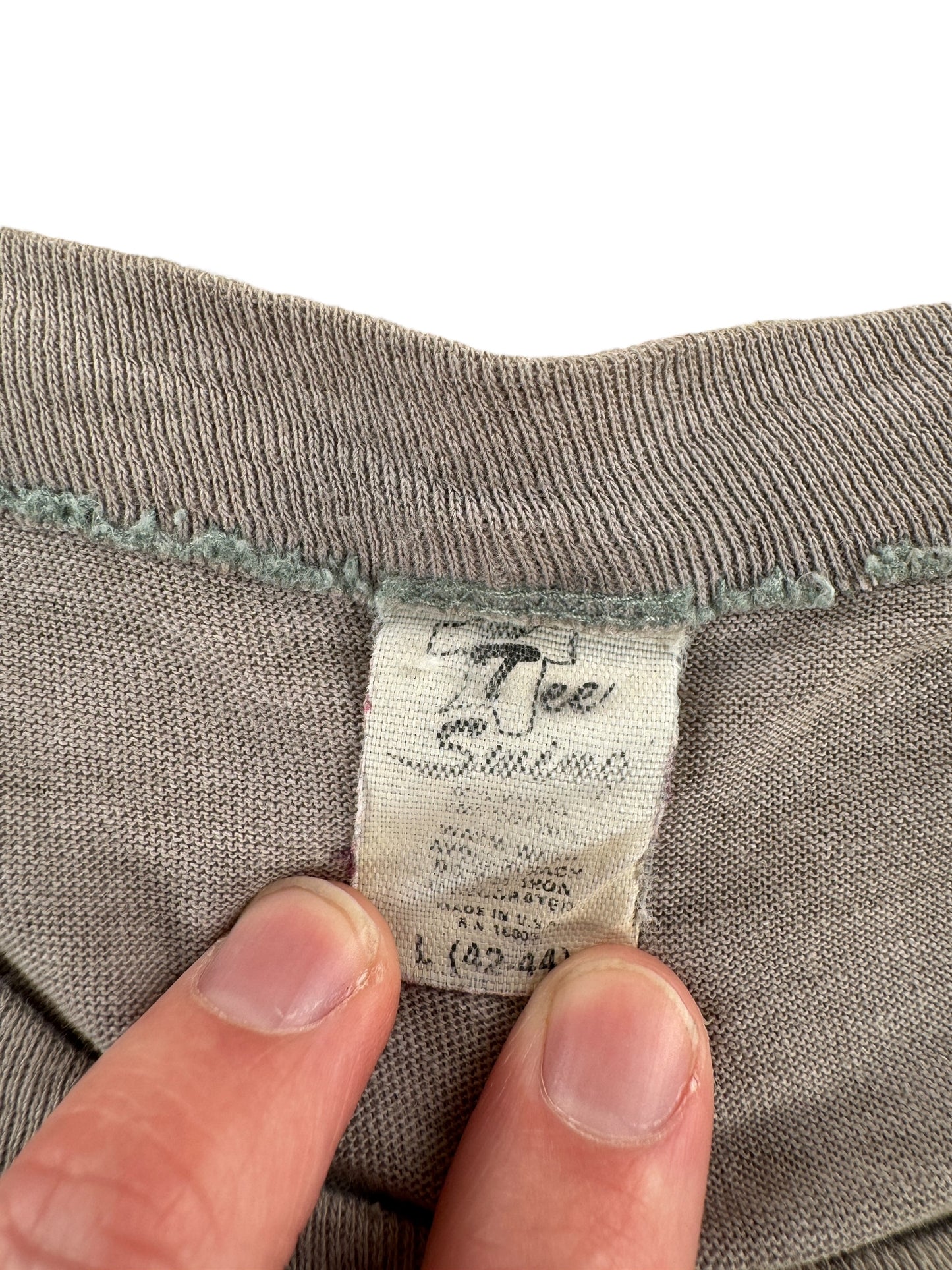 Tag on Vintage Huey's Urbana Tee SZ M AS IS