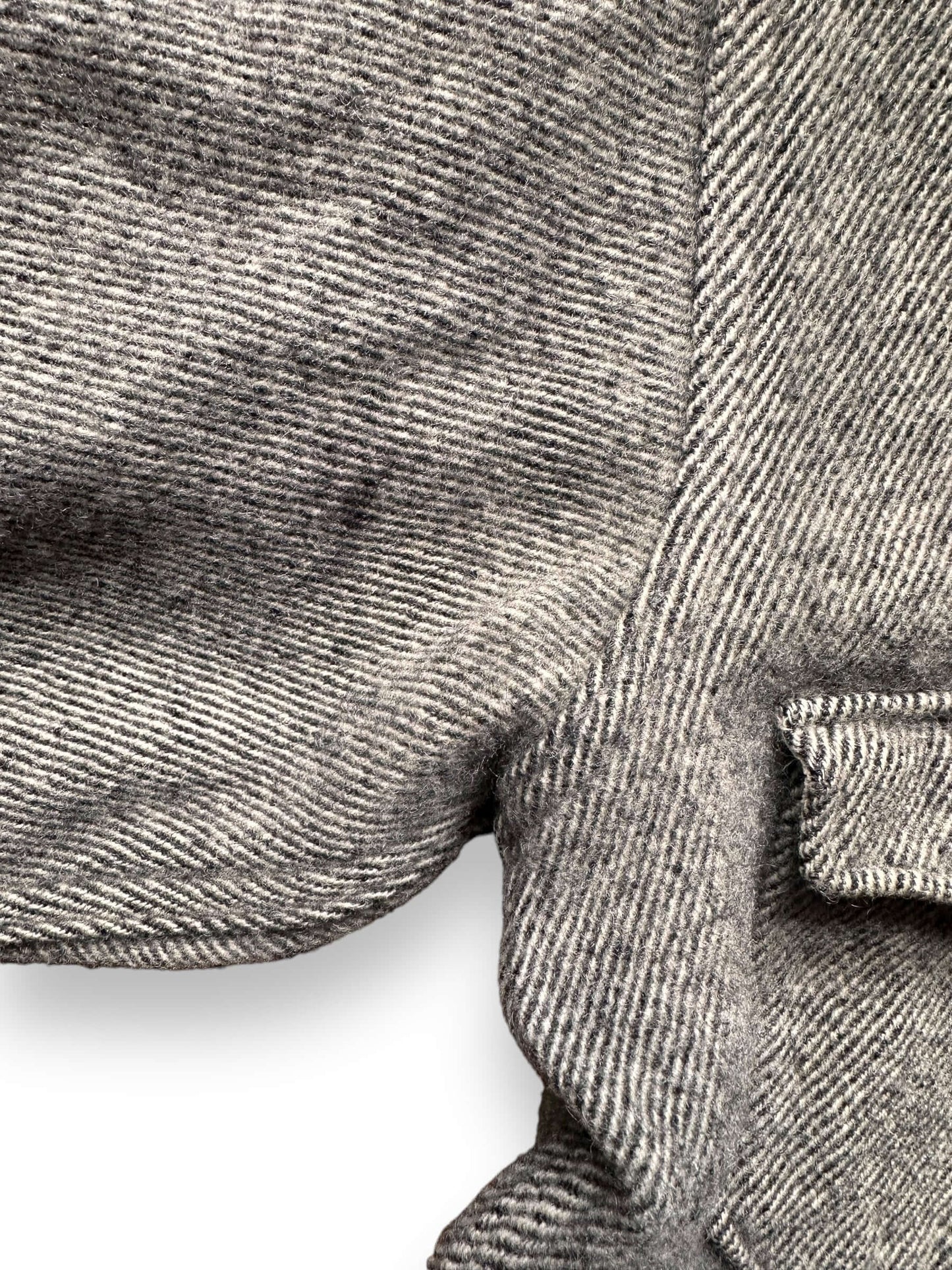 Small Mark on Right Armpit of Vintage Woolrich Shirt Jacket SZ M | Vintage Workwear Seattle